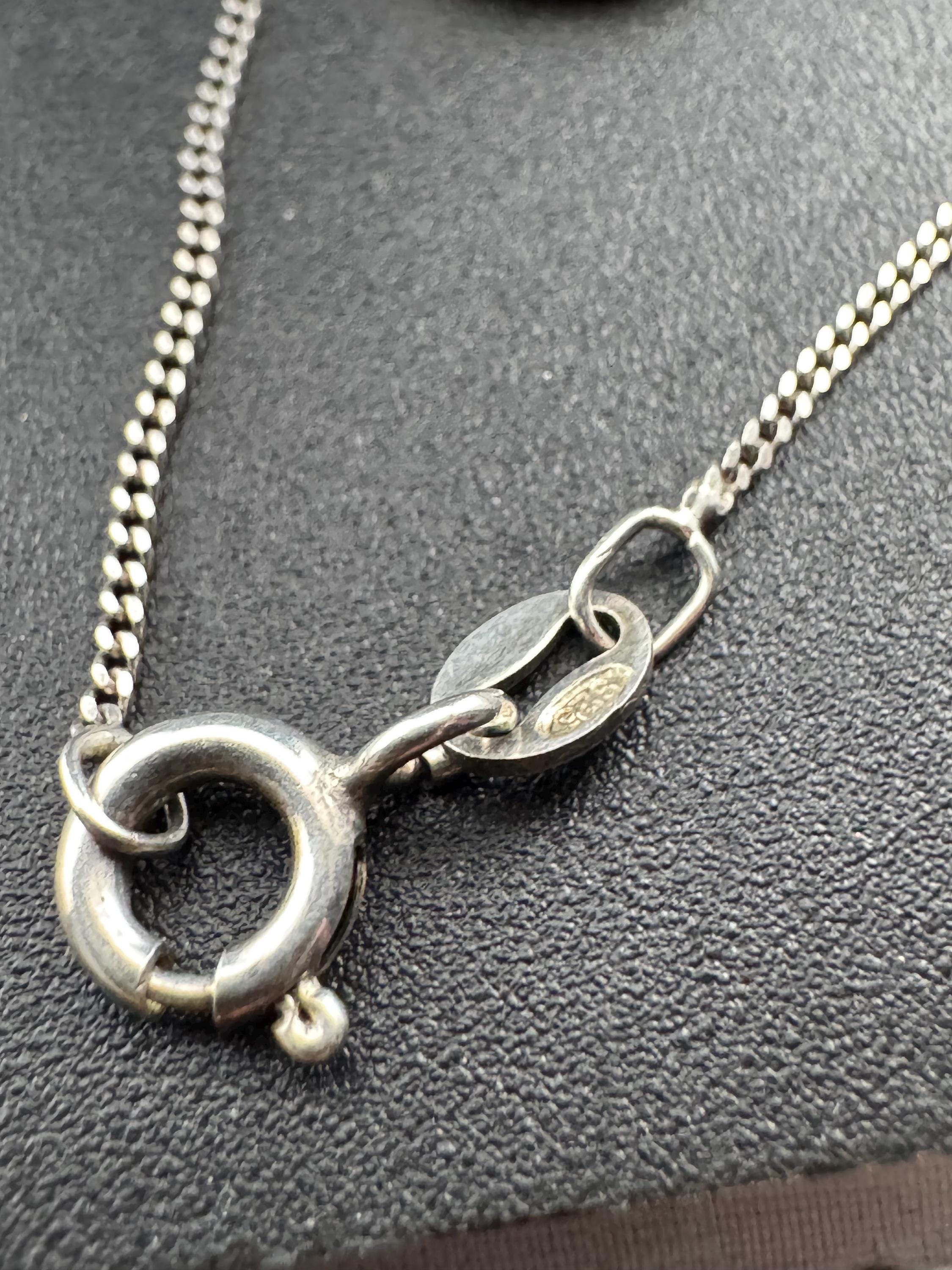 Solid silver tigerseye dainty oval gemstone pendant necklace on 46cm chain 1970s weighs 5.2 grams