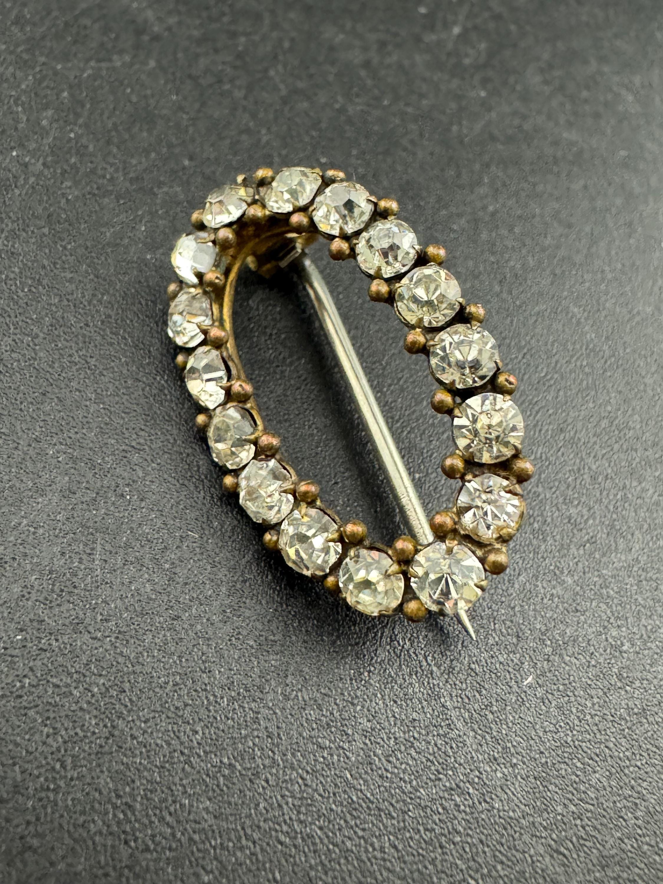nice old Victorian early clear glass paste oval brooch c clasp