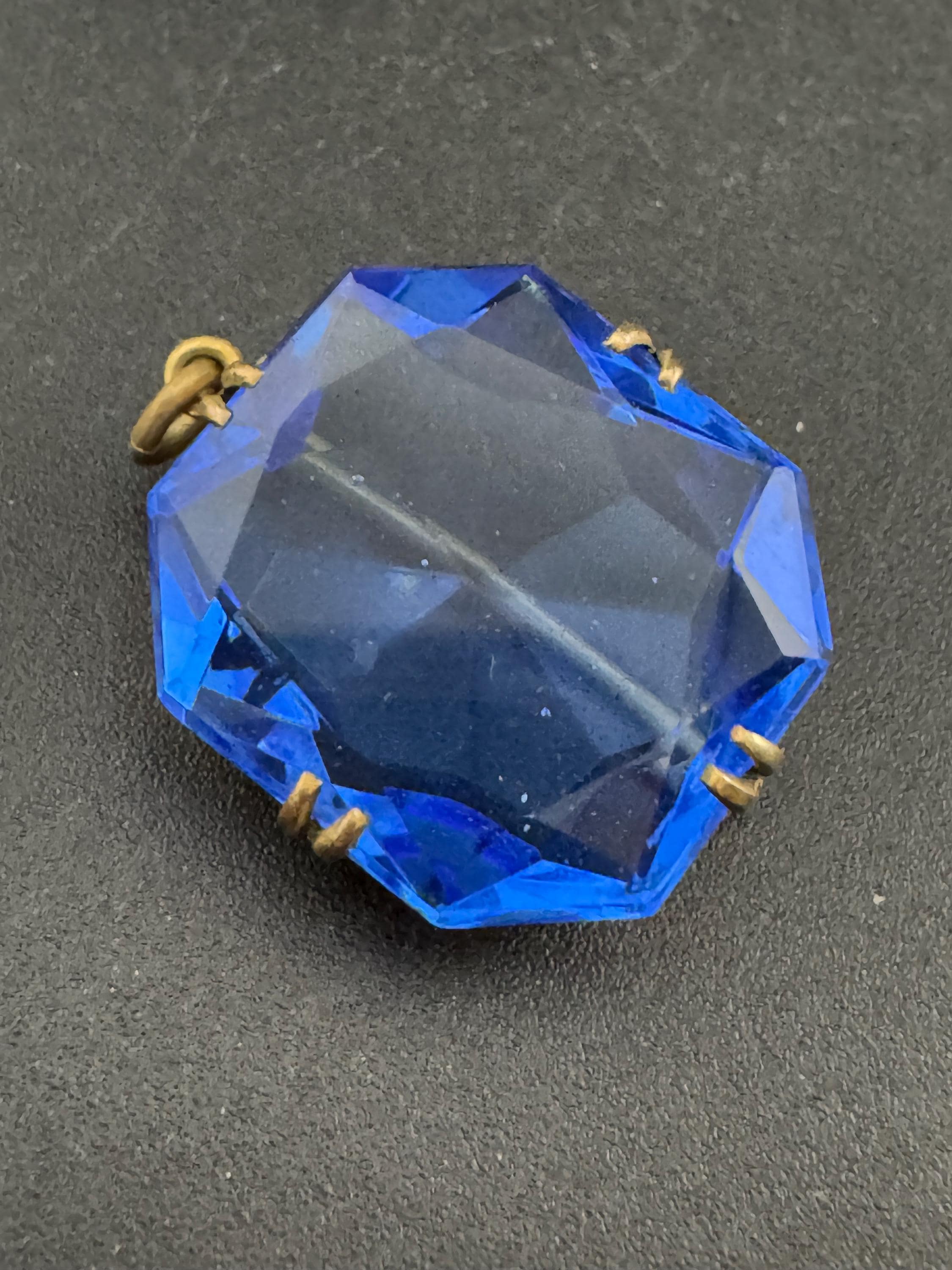 Antique Edwardian sapphire blue oval faceted glass pendant brooch, c clasp