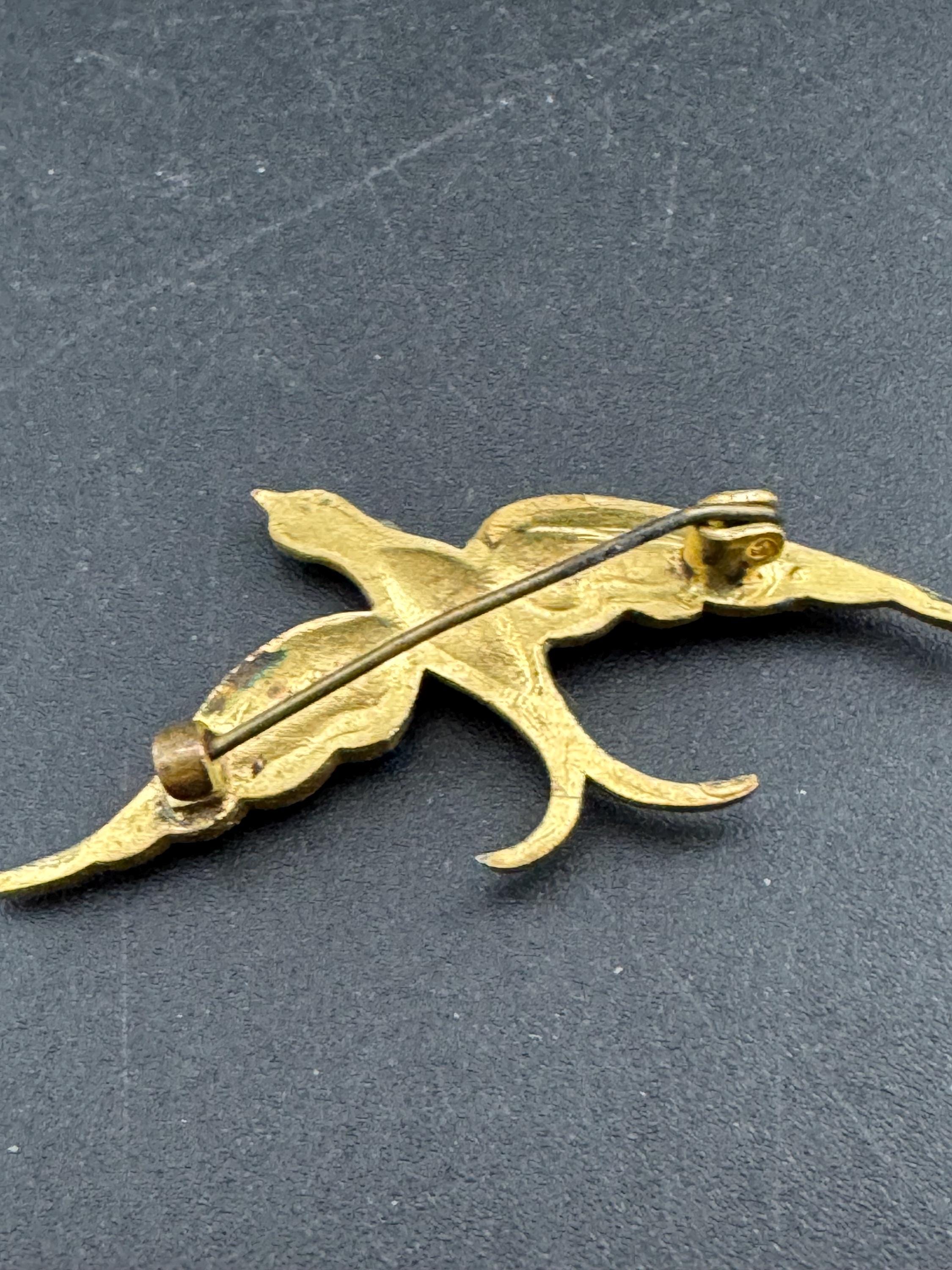 Antique vintage flying bird rhinestone gold brass metal bird brooch