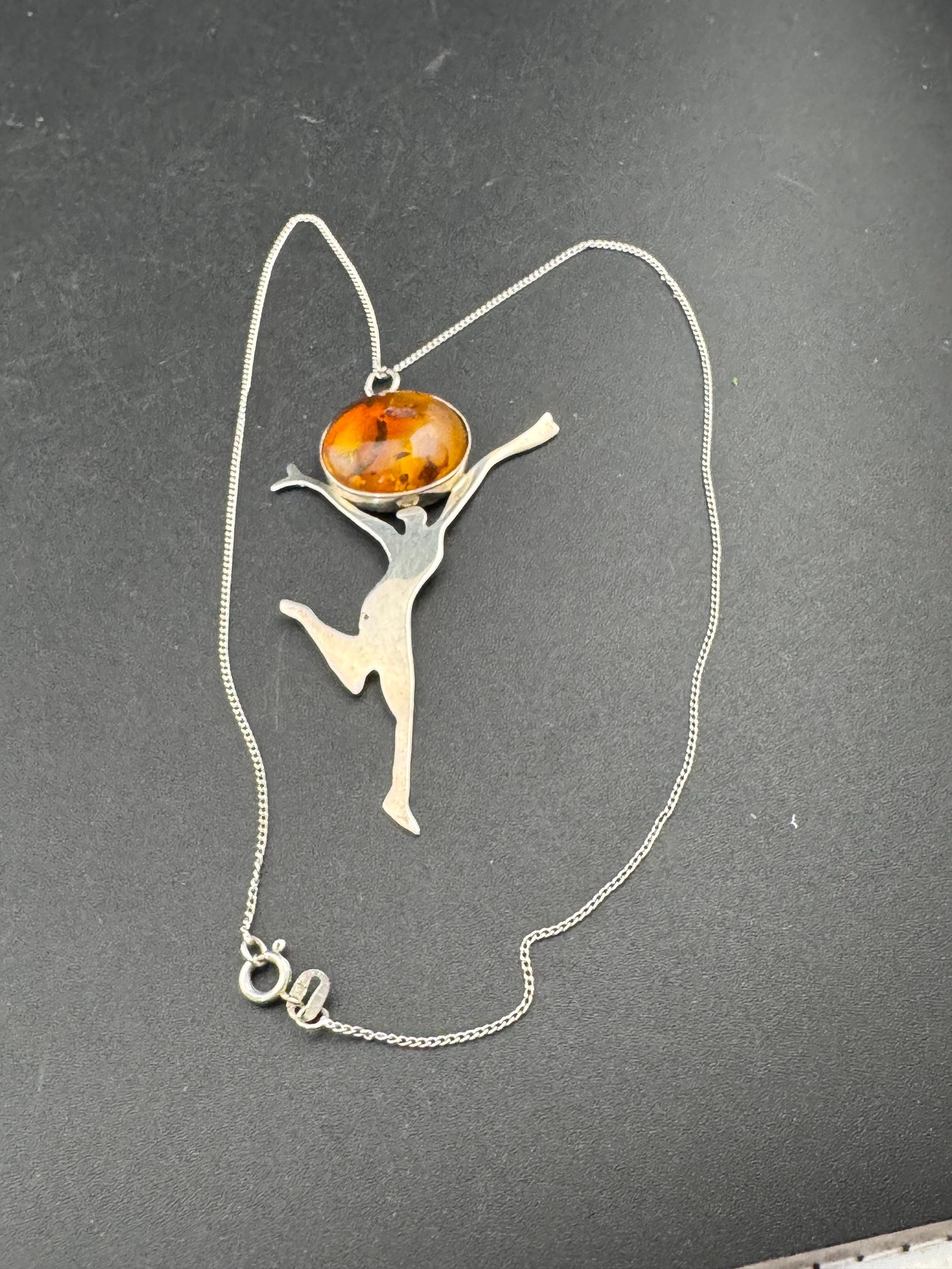 Natural Amber gem set art deco dancing lady 925 sterling Silver pendant necklace on a 40cm fine chain