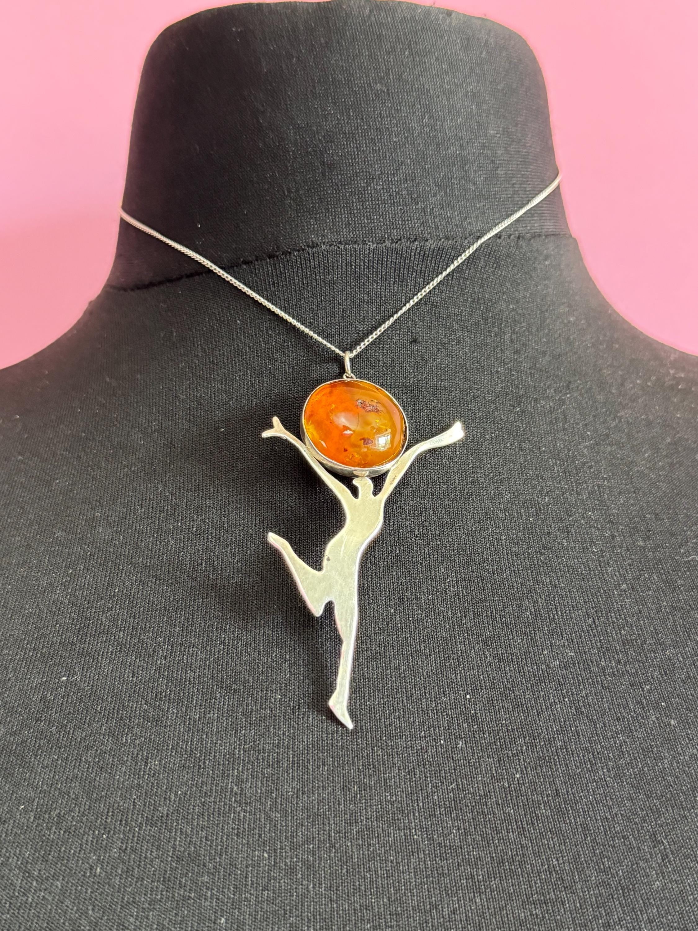 Natural Amber gem set art deco dancing lady 925 sterling Silver pendant necklace on a 40cm fine chain