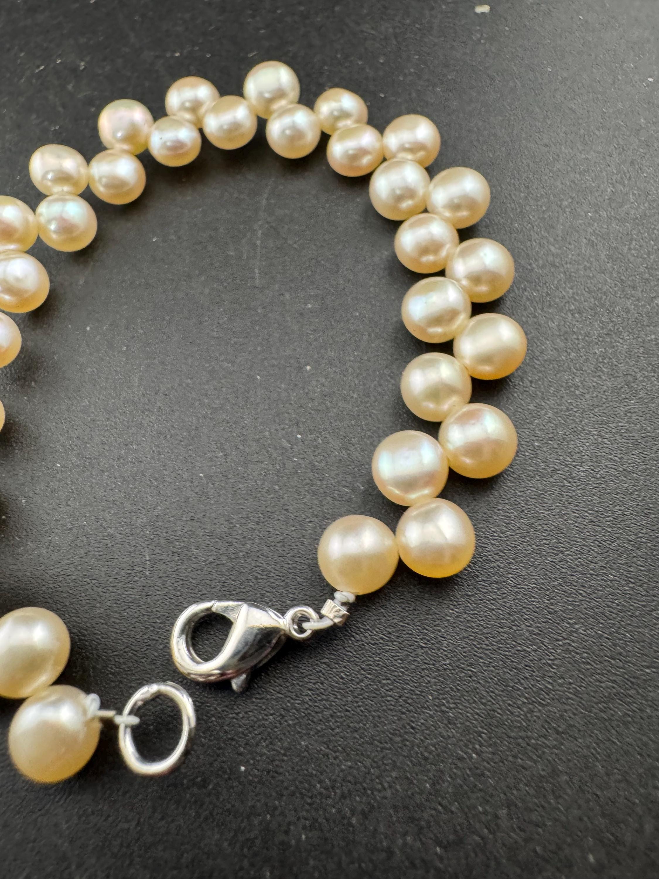 Vintage silver tone modernist genuine freshwater pearl white bracelet
