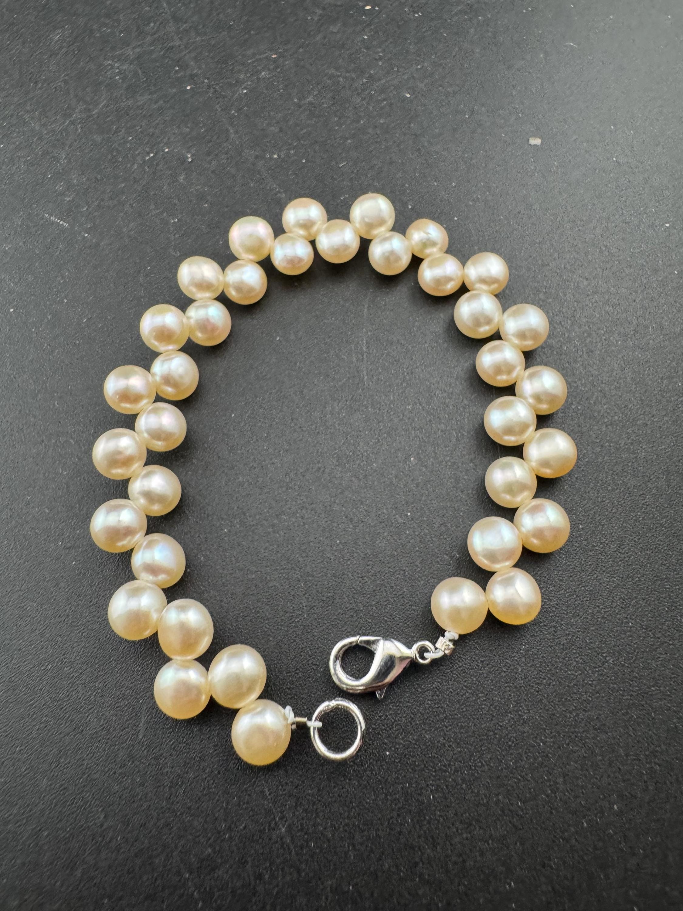 Vintage silver tone modernist genuine freshwater pearl white bracelet