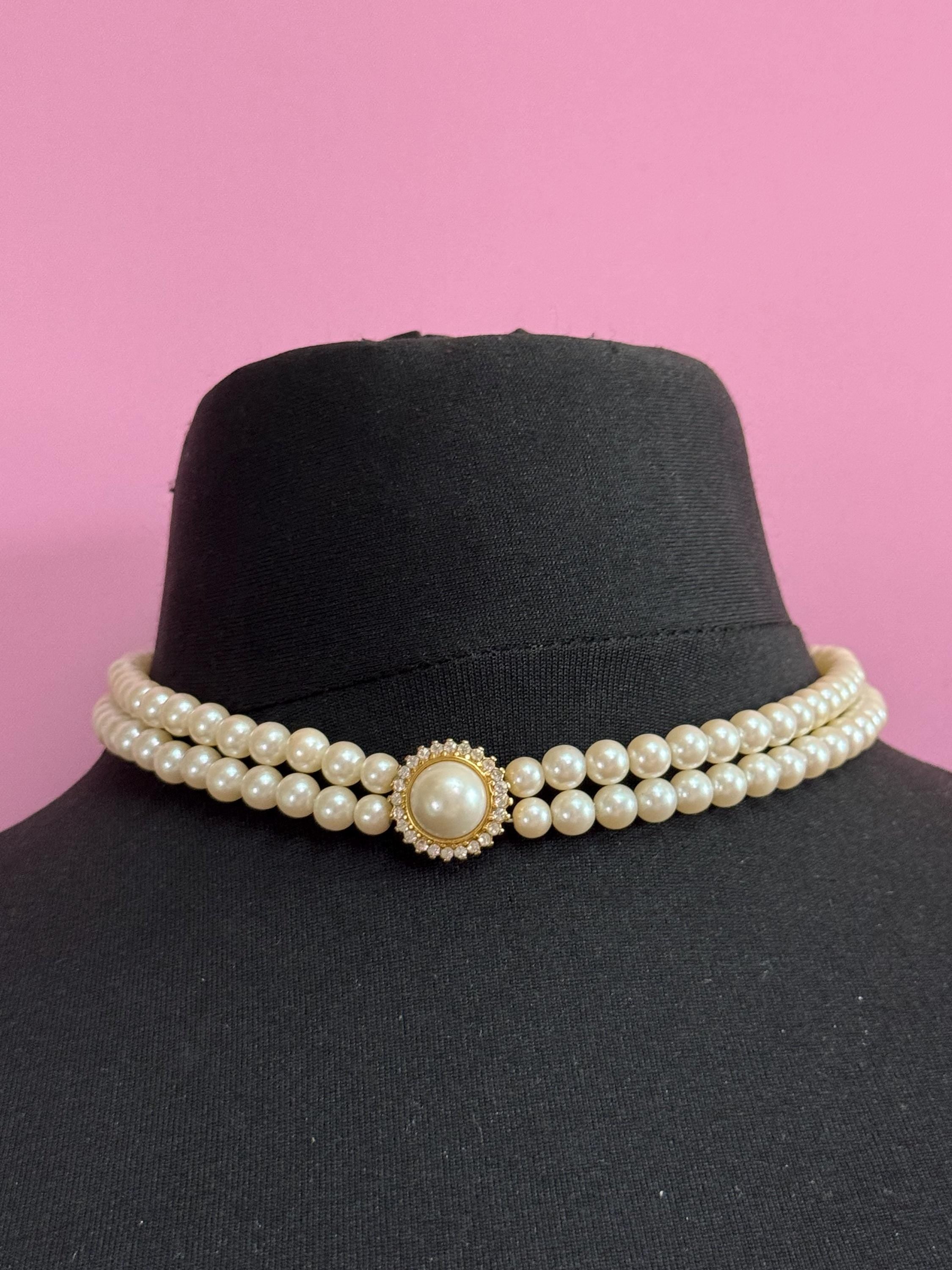vintage 2 row cream plastic pearl necklace with ornate cabochon clasp 37 to 43cm