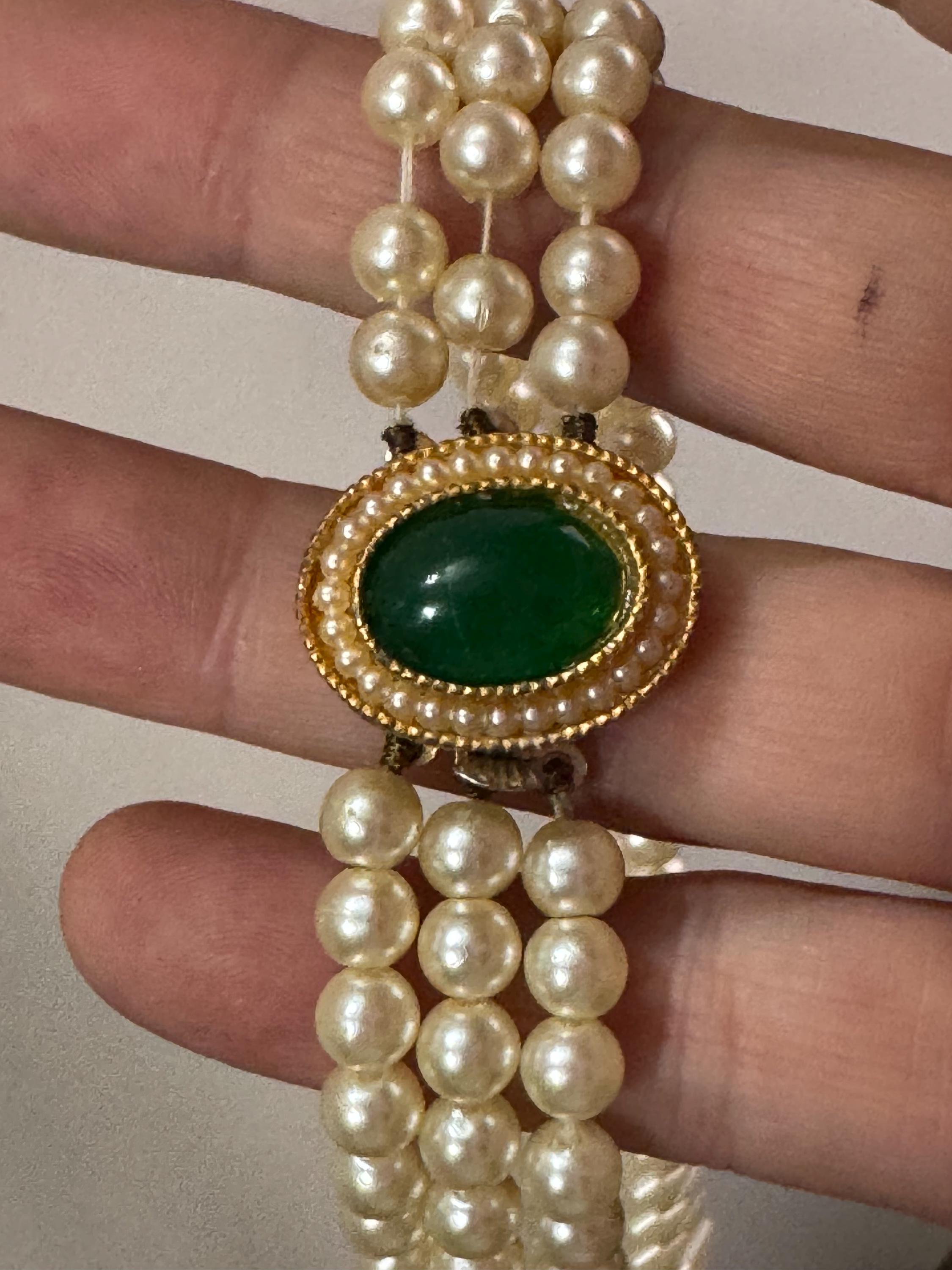 vintage 3 row cream plastic pearl necklace with ornate green oval cabochon clasp 47cm