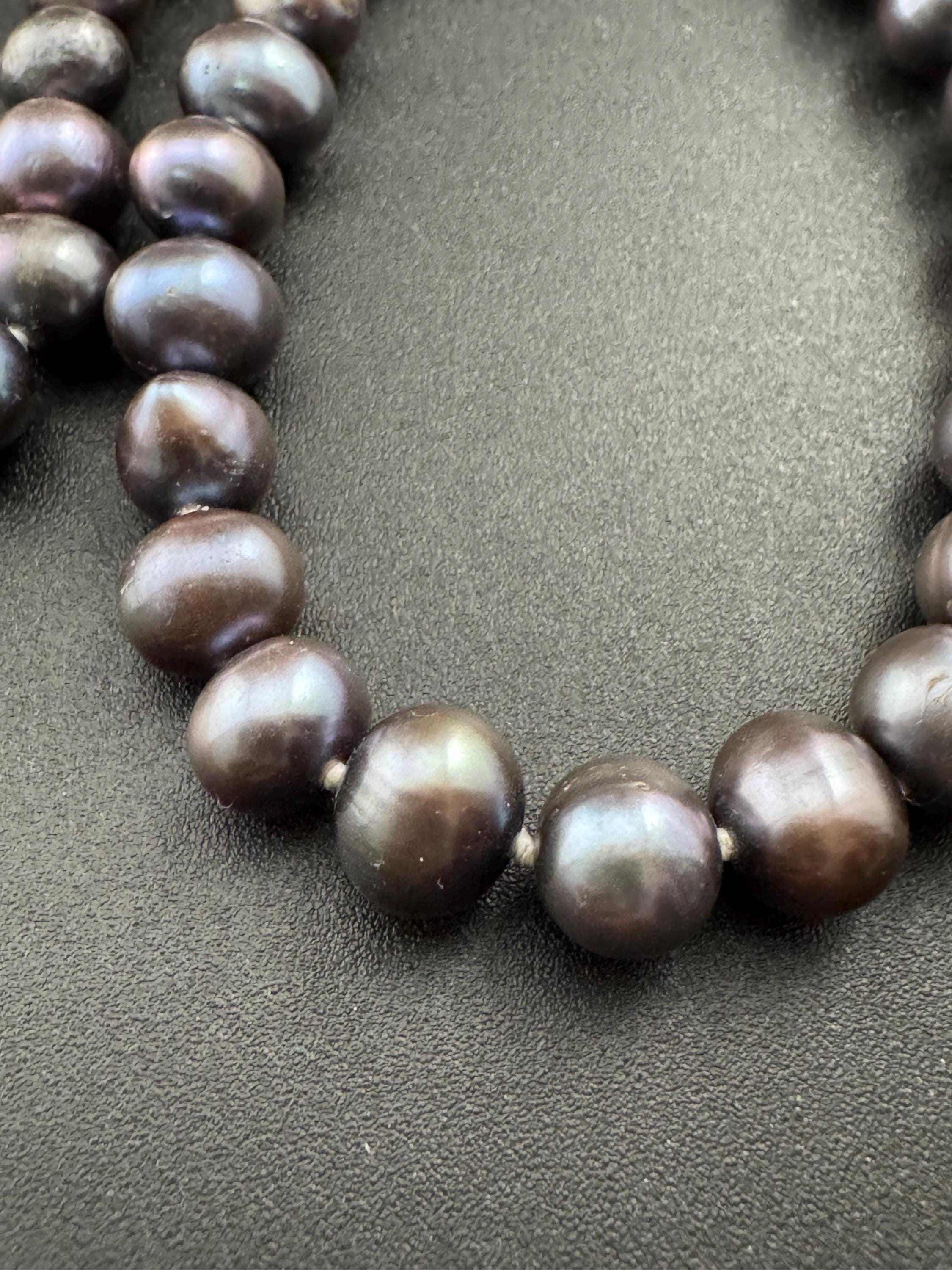 Vintage 925 silver clasp,  dyed freshwater pearl Petrol blue to grey glass knotted pearl necklace 46cm