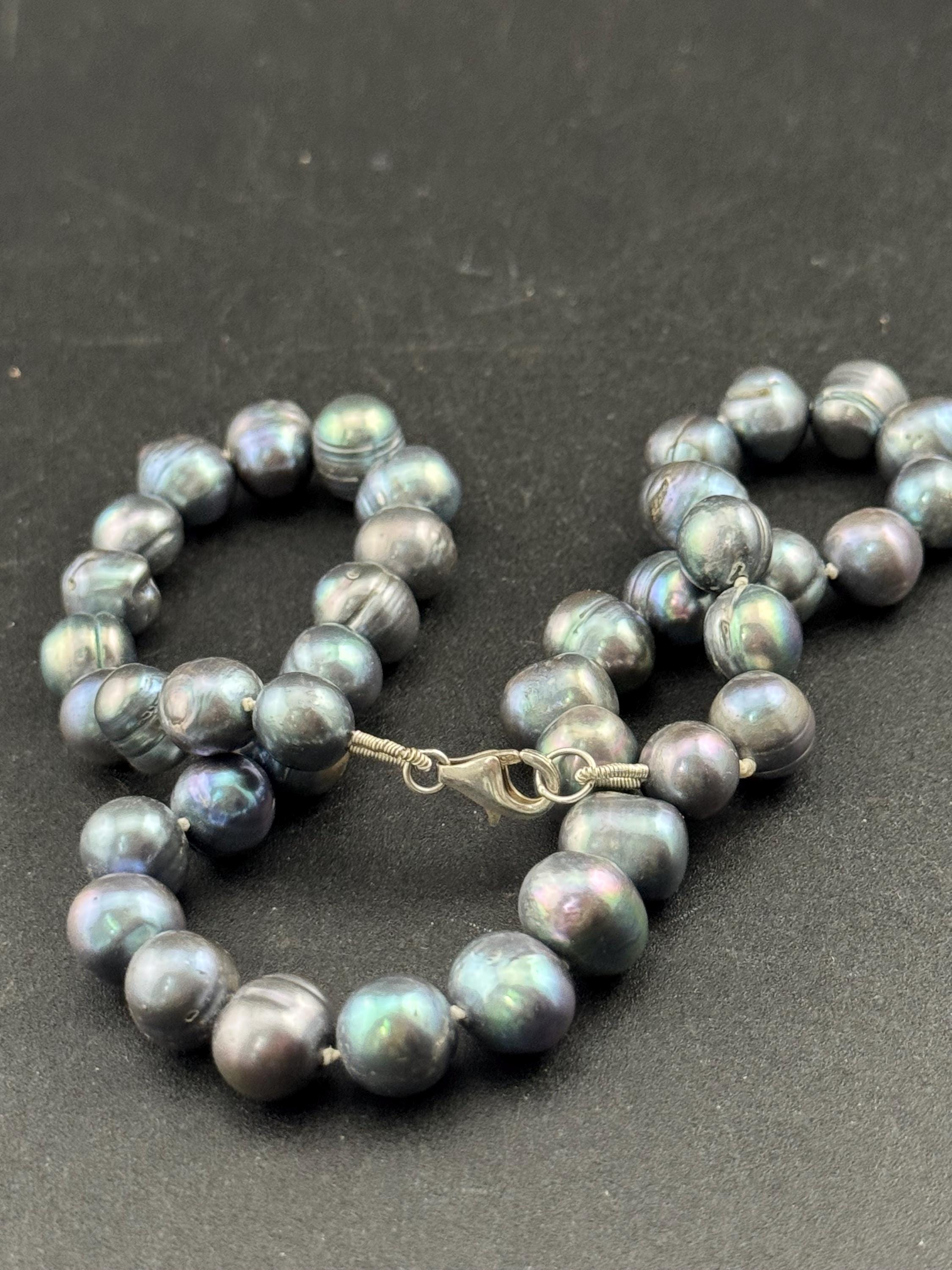 Vintage 925 silver clasp,  dyed freshwater pearl Petrol blue to grey glass knotted pearl necklace 42cm