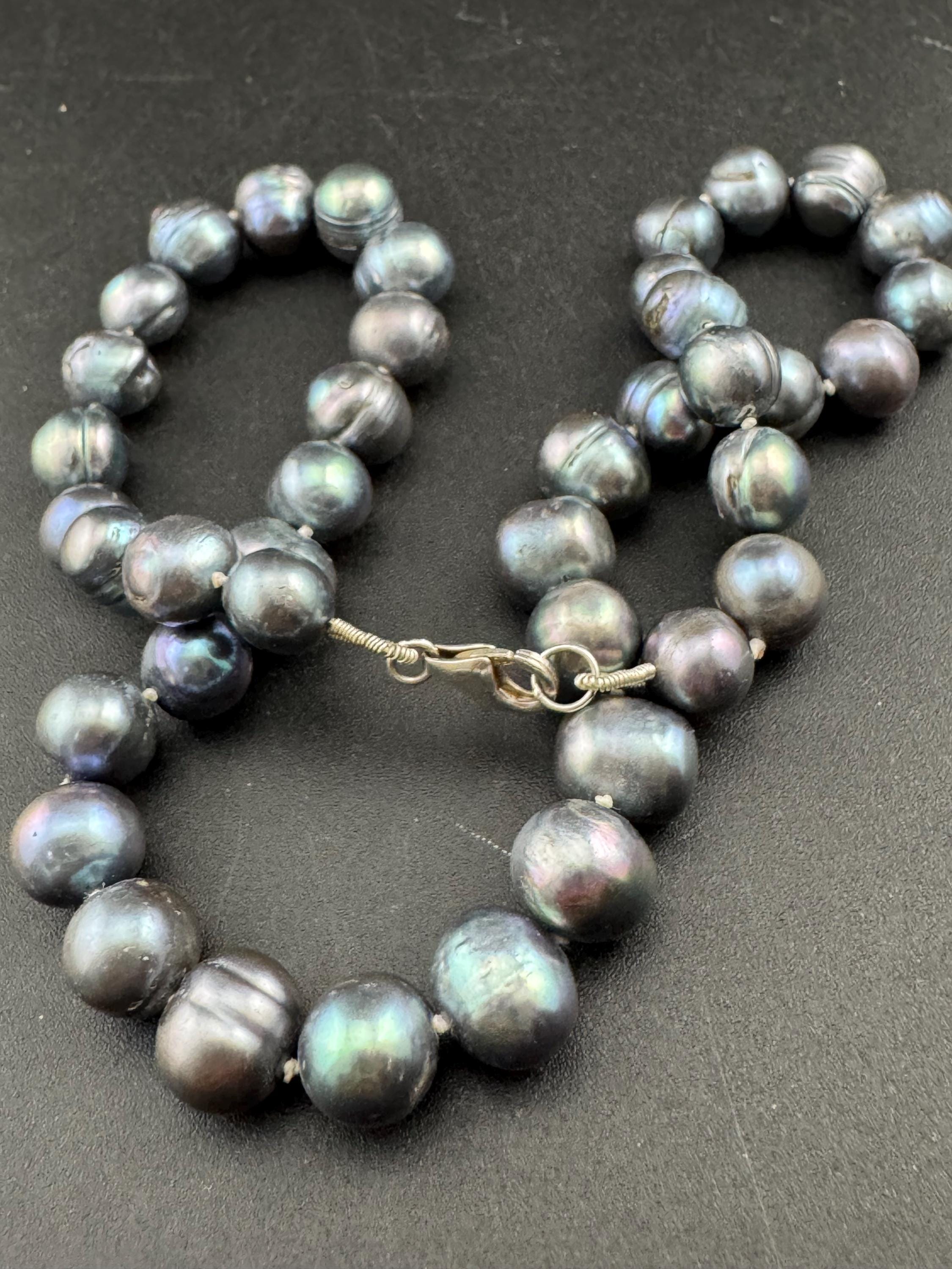 Vintage 925 silver clasp,  dyed freshwater pearl Petrol blue to grey glass knotted pearl necklace 42cm