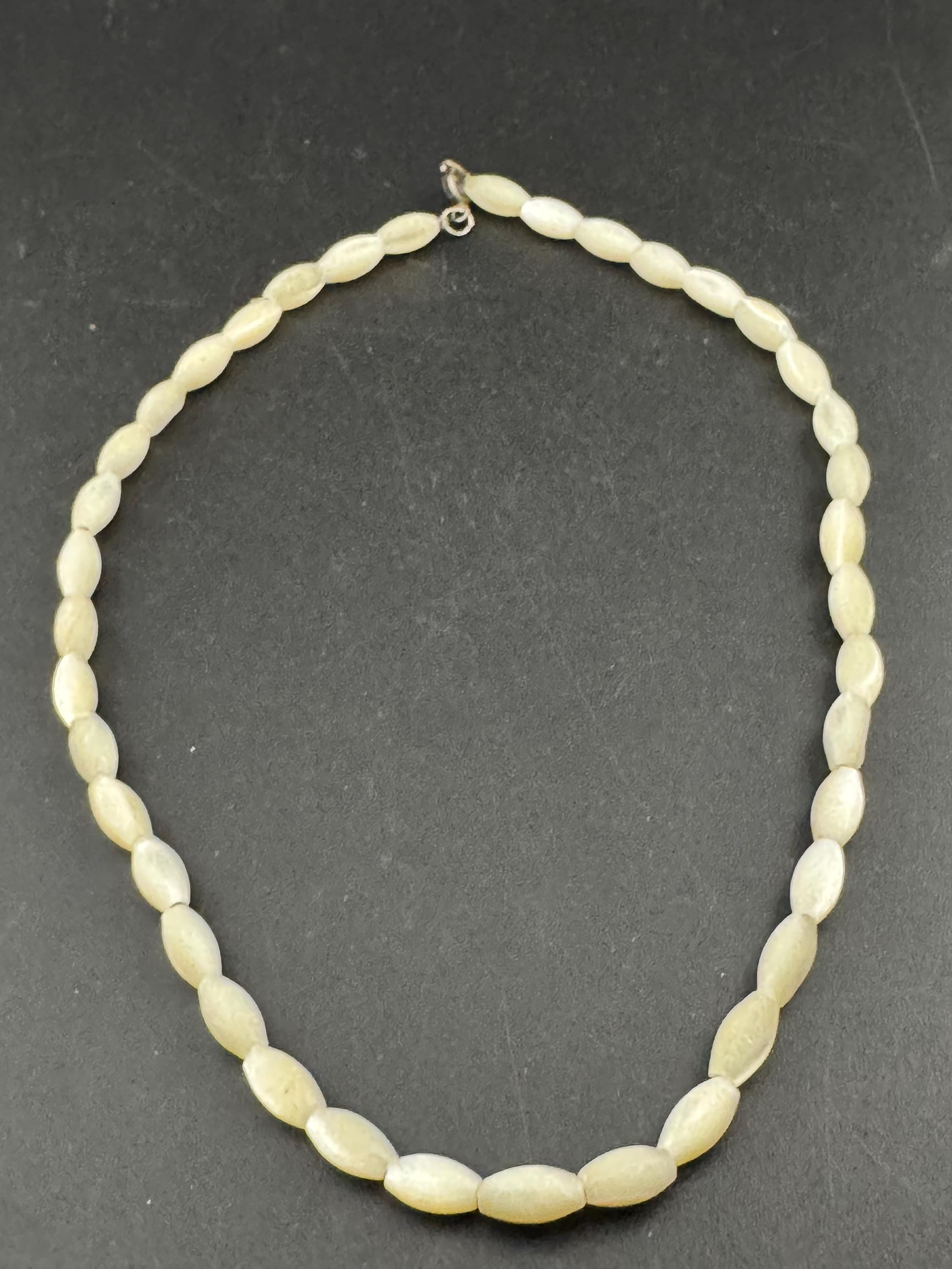 Vintage mother of pearl MOP Natural shell small beaded necklace 40cm