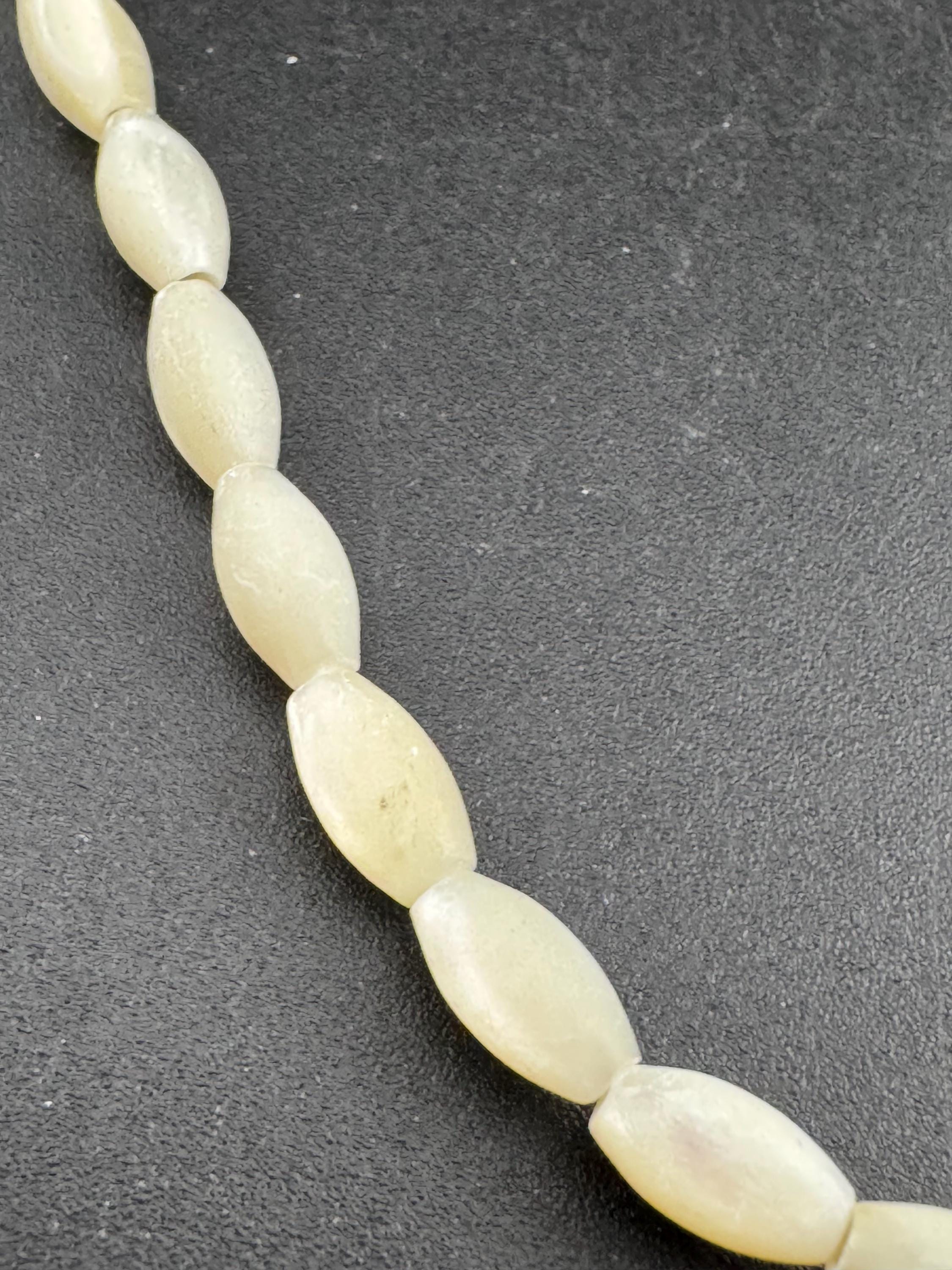 Vintage mother of pearl MOP Natural shell small beaded necklace 40cm