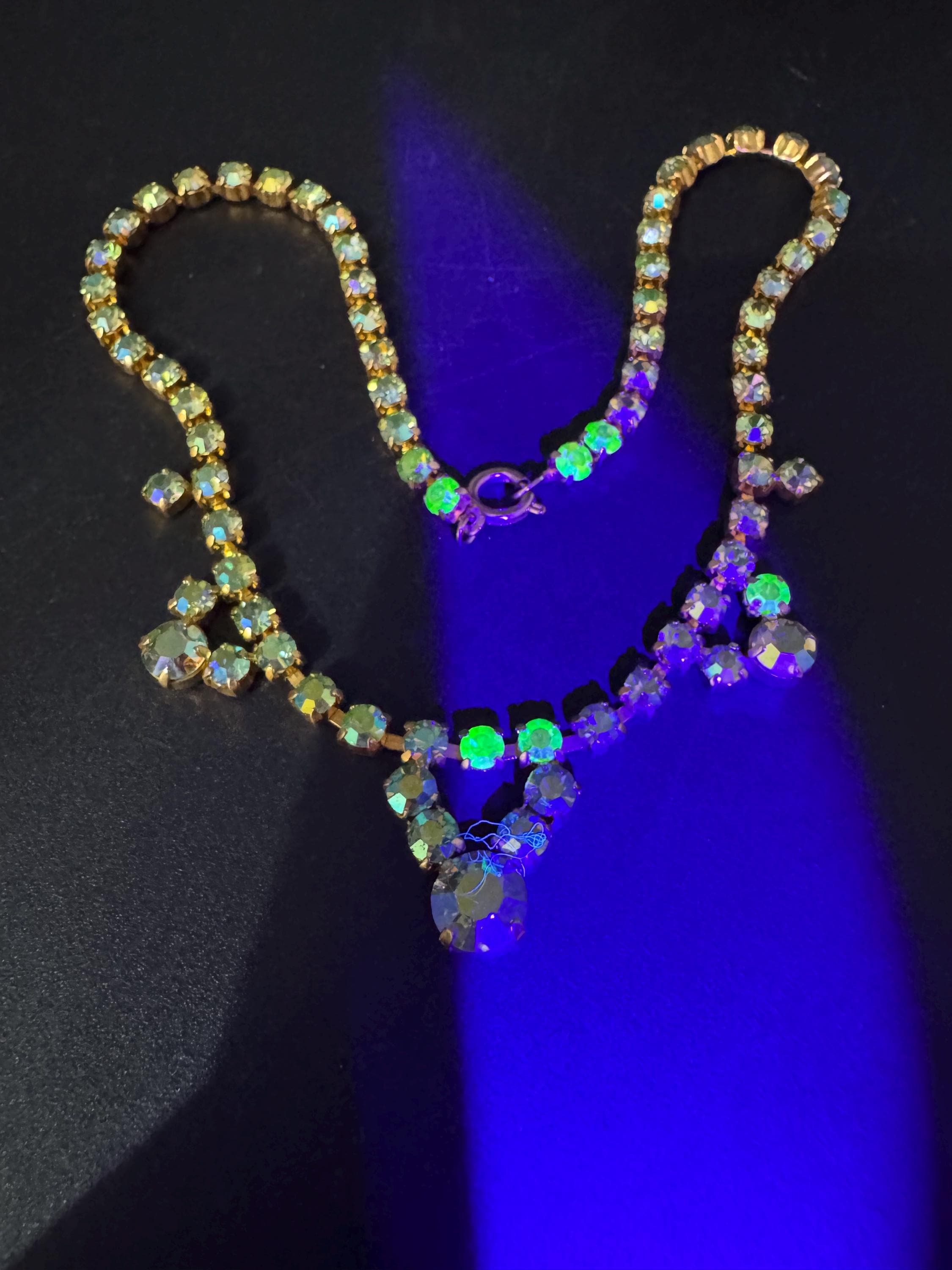 Uranium glass Petite fit 38.5 blue green Aurora borealis diamanté crystal necklace, glass, vintage