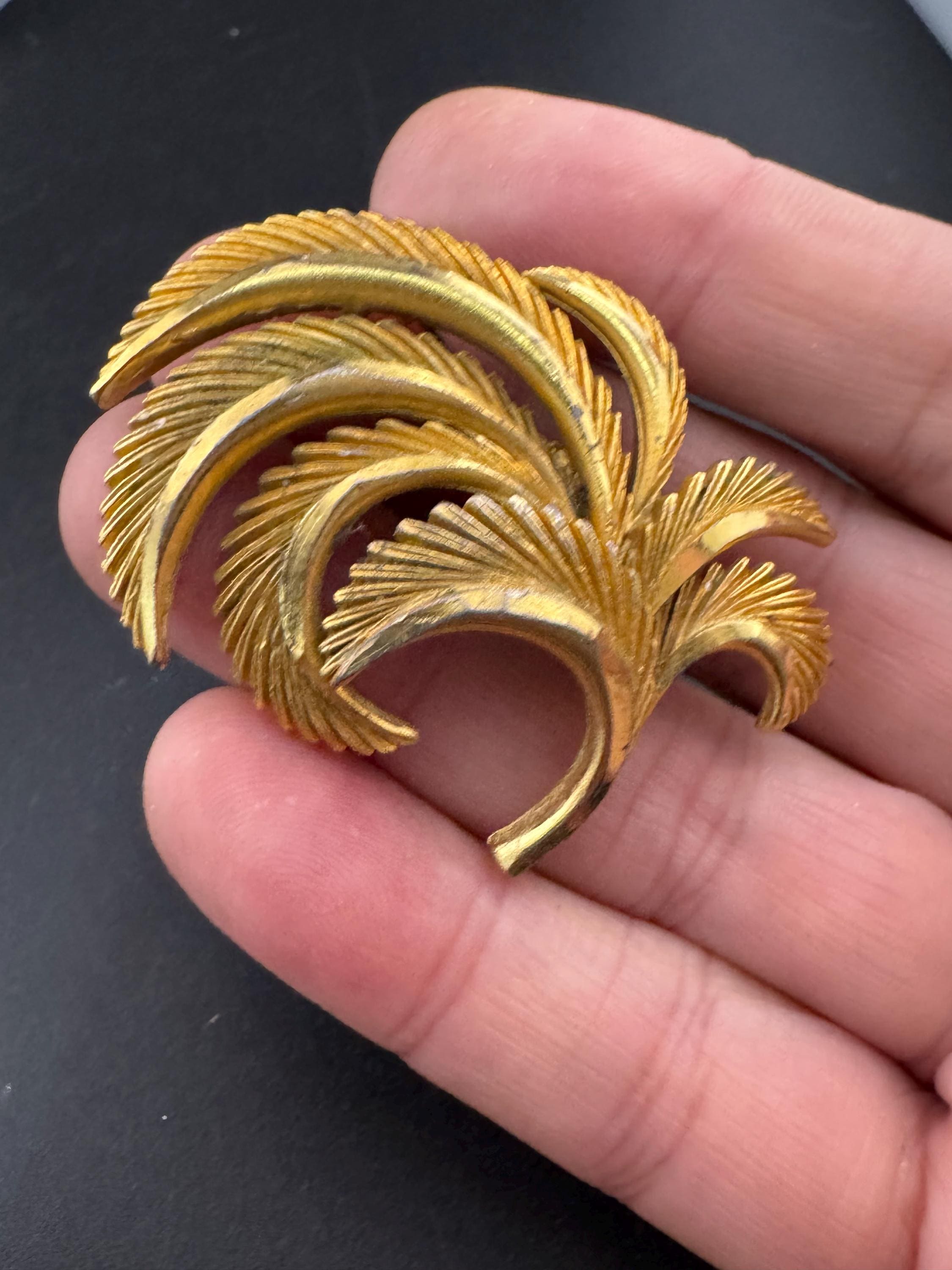 Signed SPHINX abstract floral brooch, gold tone 5cm, mid century