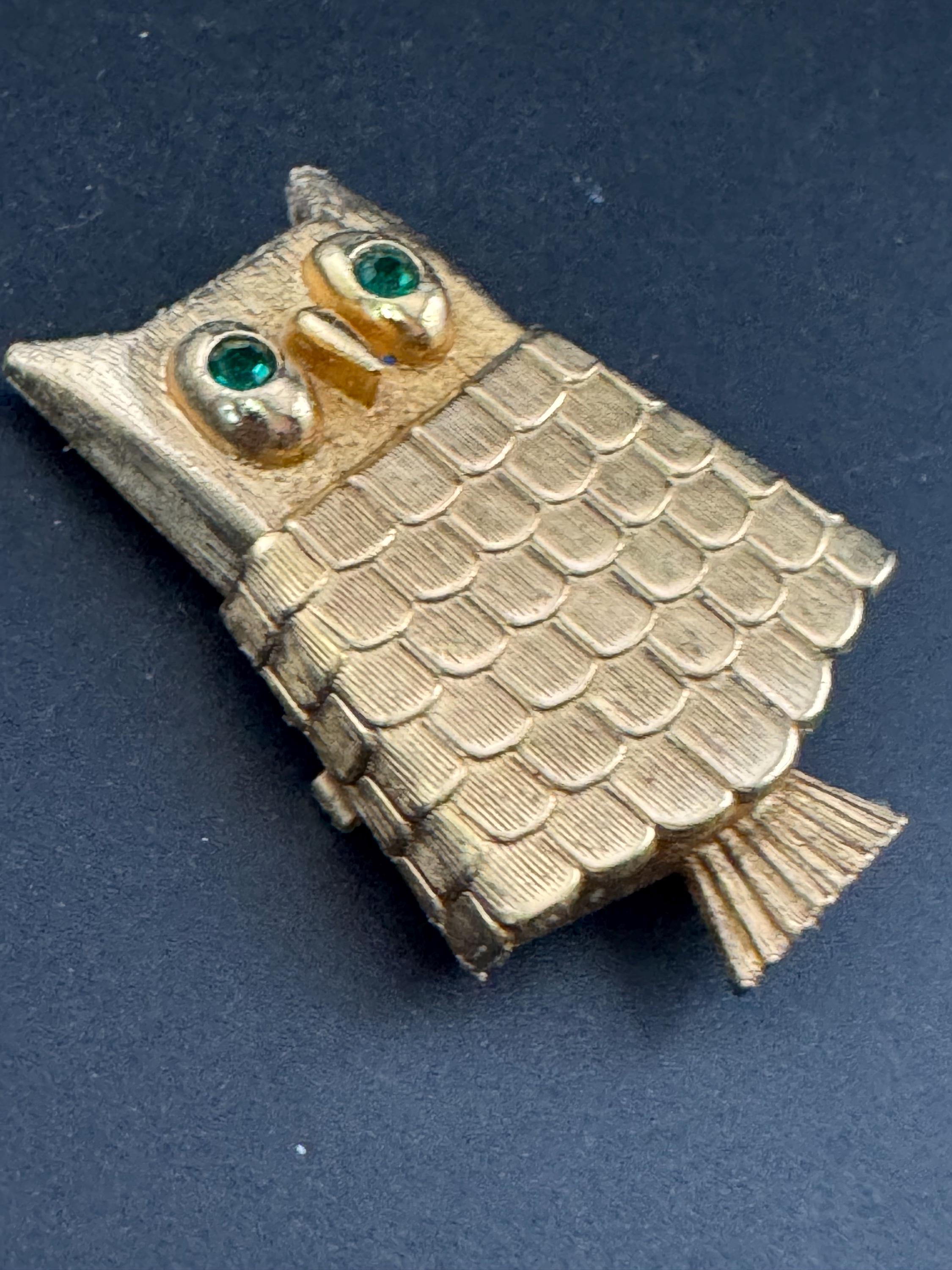 SIGNED AVON perfume compact Owl brooch large 6cm, gold tone