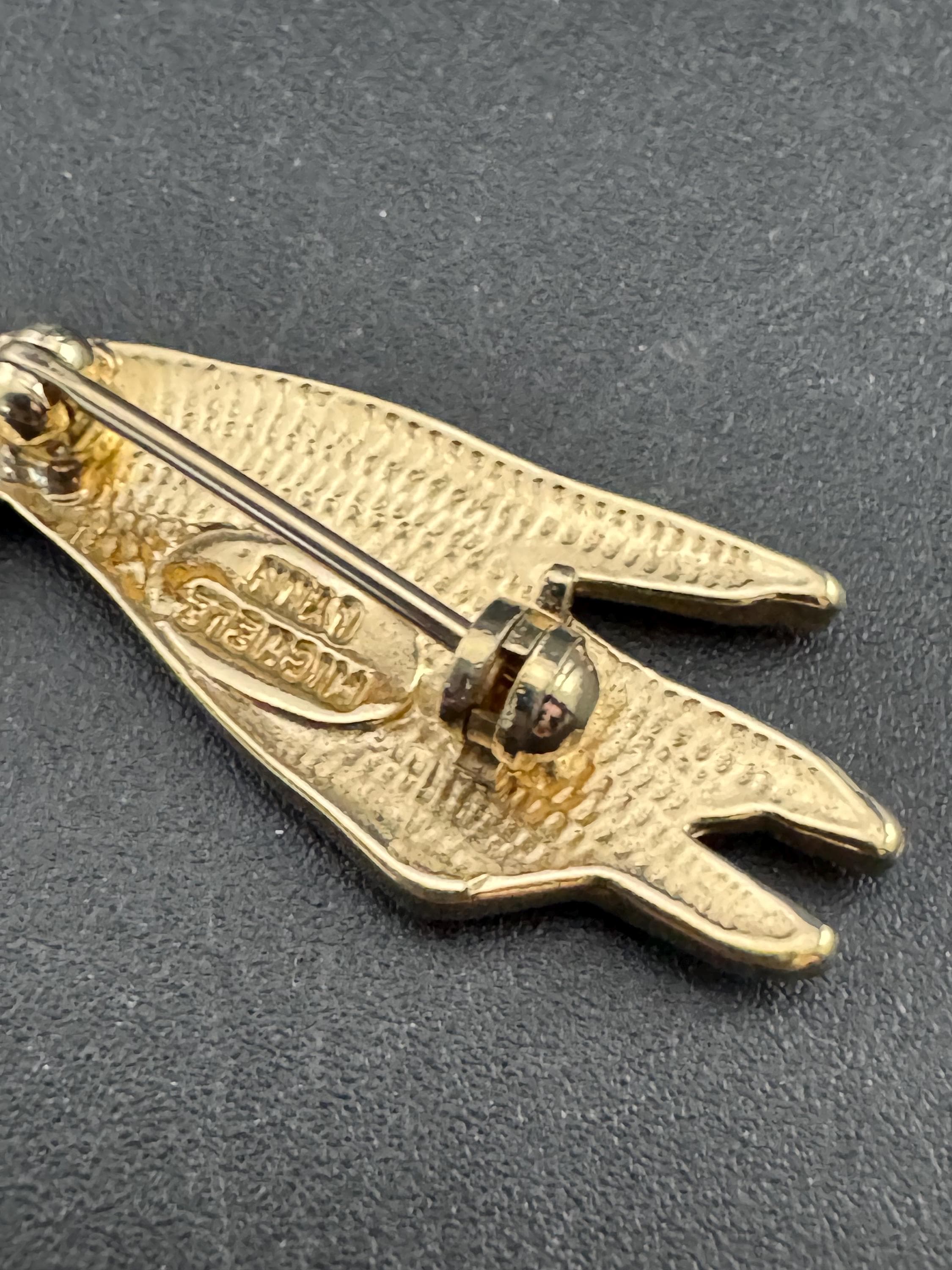Signed Michelle Lynn ladies hand rhinestone brooch, designer