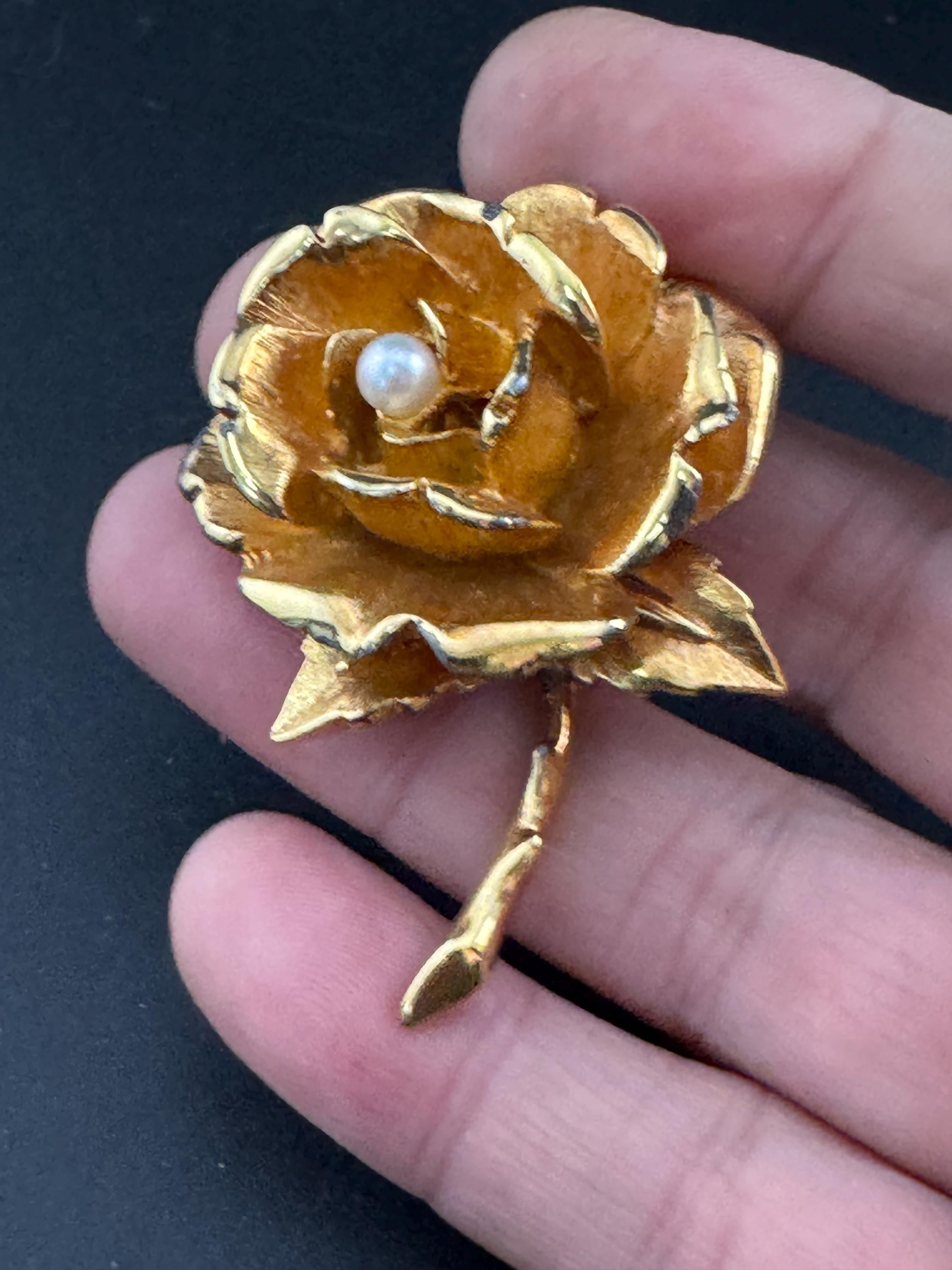 Signed BOUCHER floral rose pearl brooch 5cm, gold plated , vintage