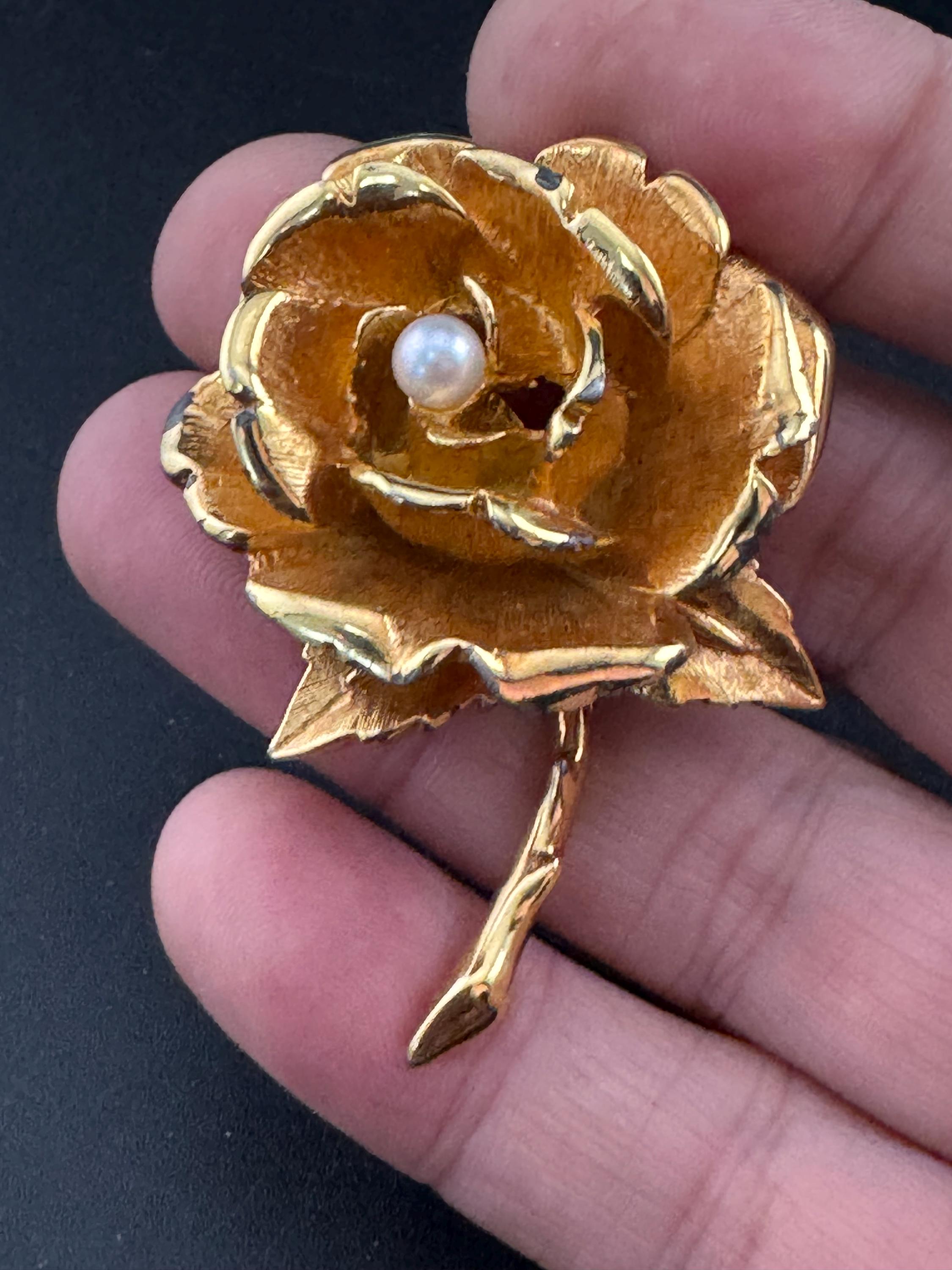 Signed BOUCHER floral rose pearl brooch 5cm, gold plated , vintage