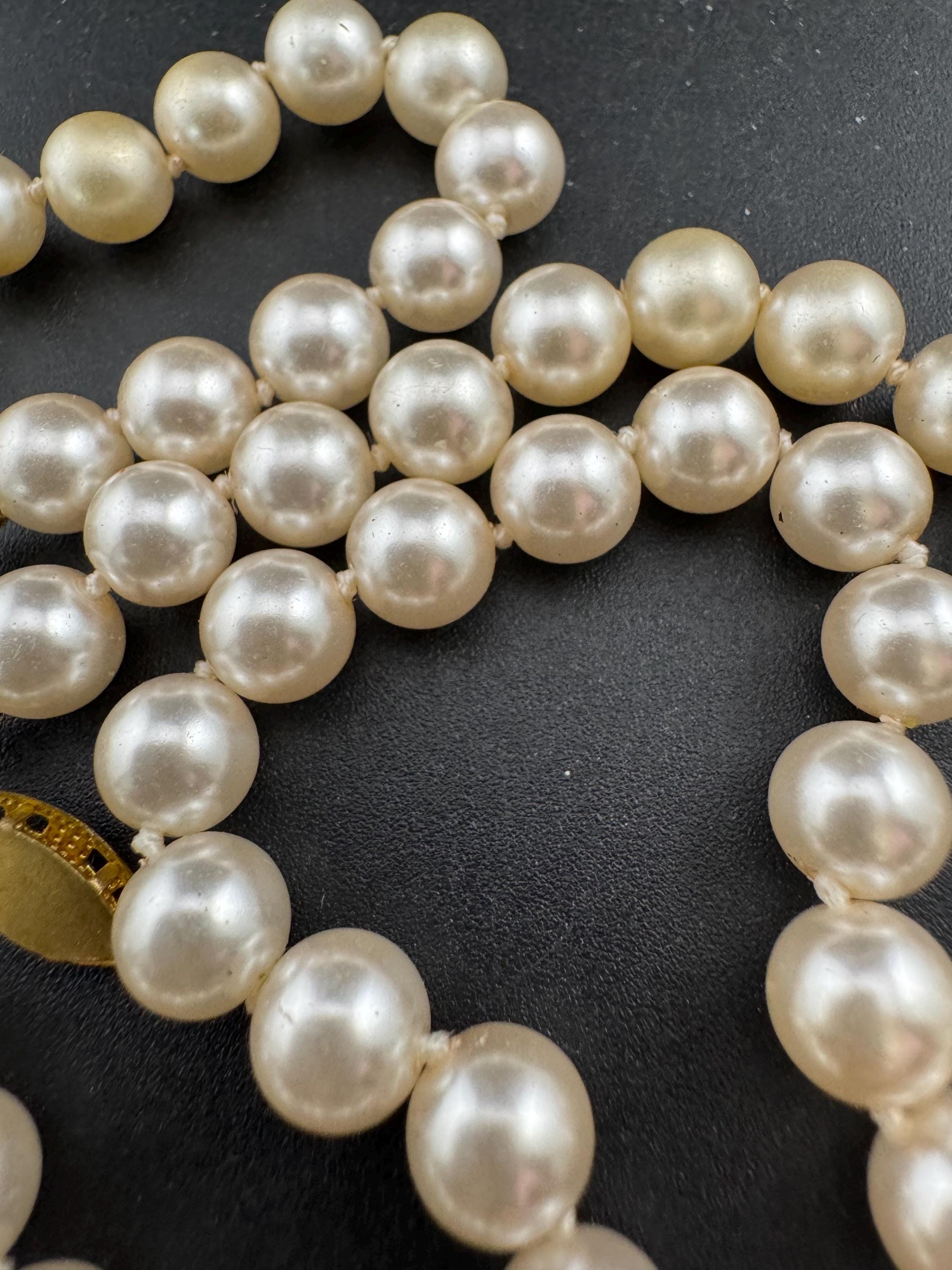 Vintage Classic cream glass pearl collar necklace, 6mm beads 40cm gold tone lovely condition