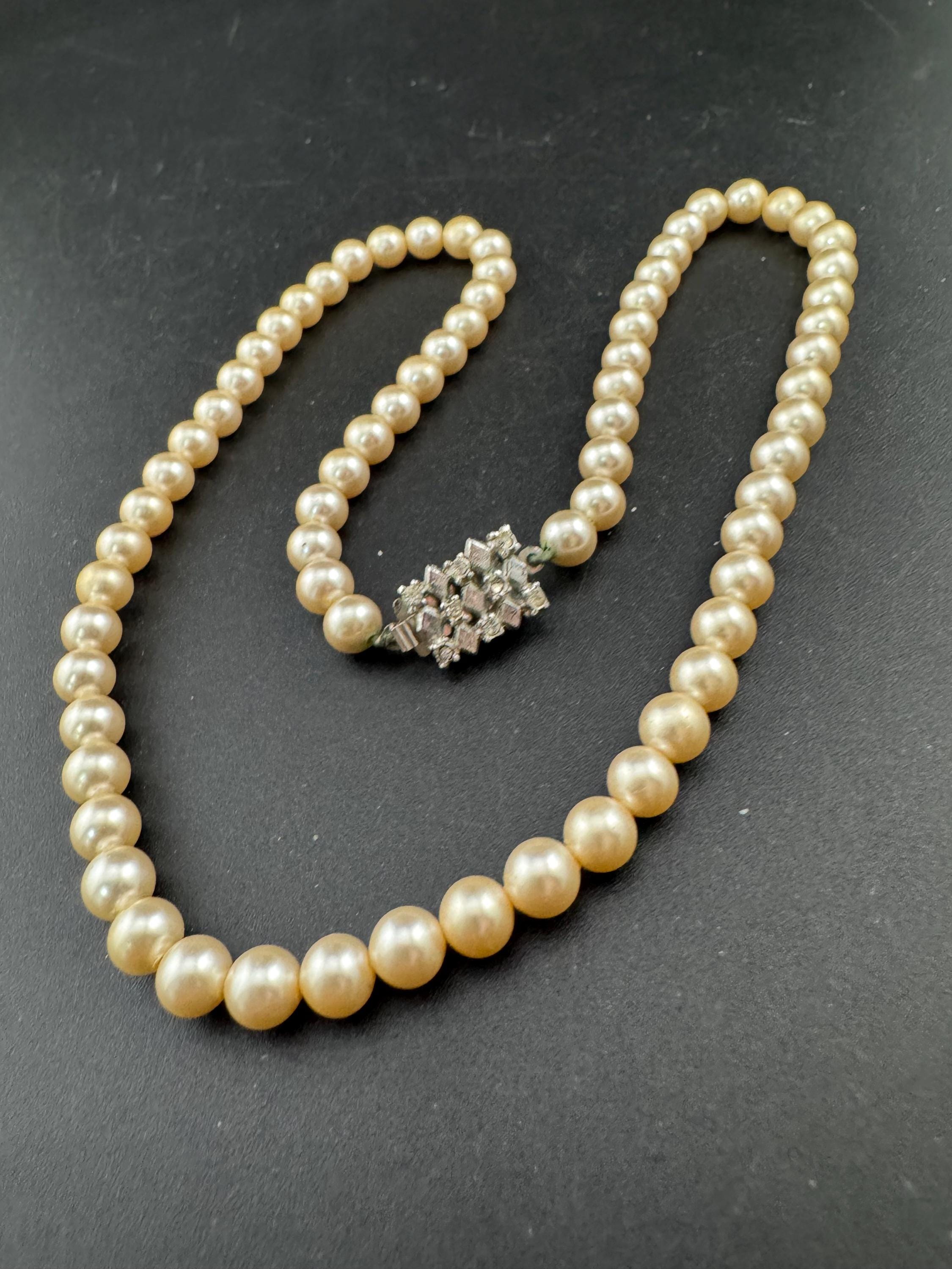 vintage cream glass pearl necklace silver tone rhinestone clasp 46cm 7mm beads