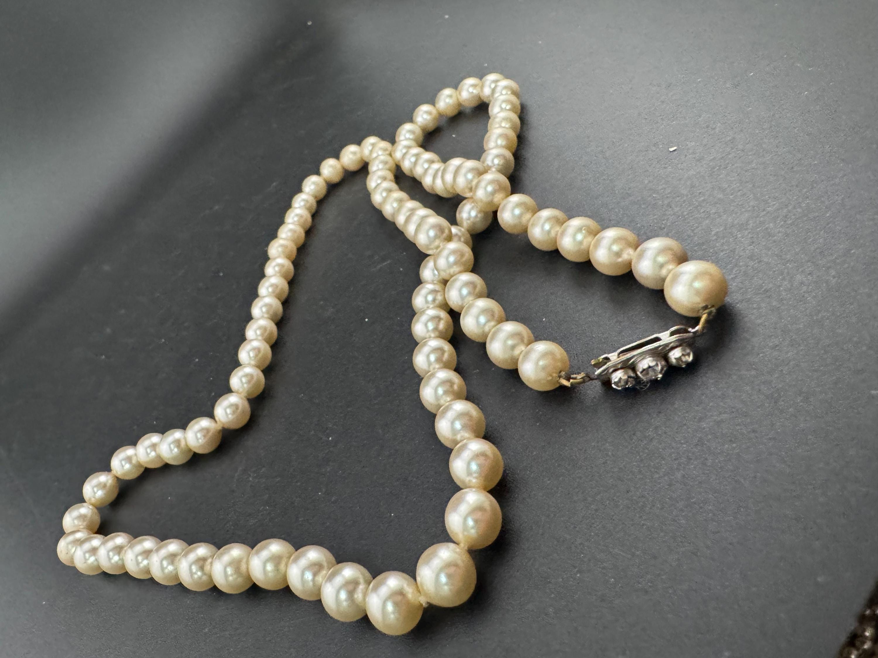 Faux glass Pearl long Necklace Single Strand Cream silver tone diamant clasp Knotted 72cm