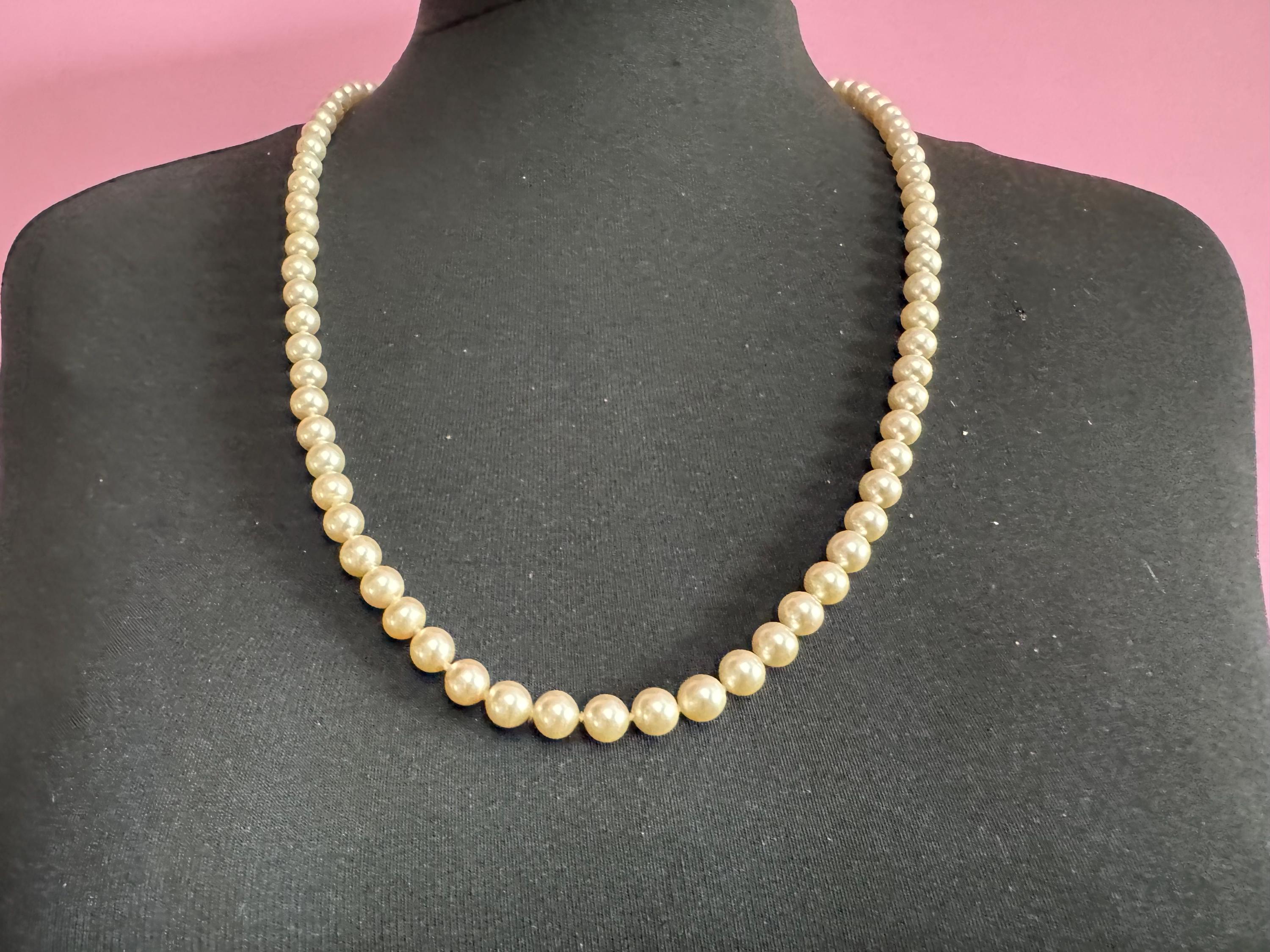 Faux glass Pearl long Necklace Single Strand Cream silver tone diamant clasp Knotted 72cm
