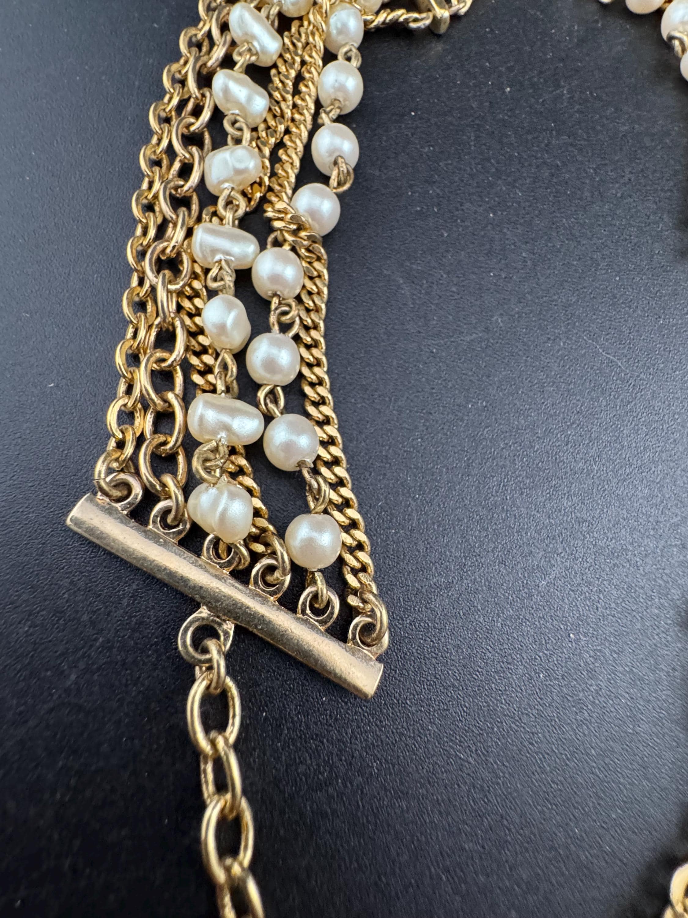 Vintage petite fit 39cm Multi Strand cream gold chain link sit on the neck Pearl Choker Necklace