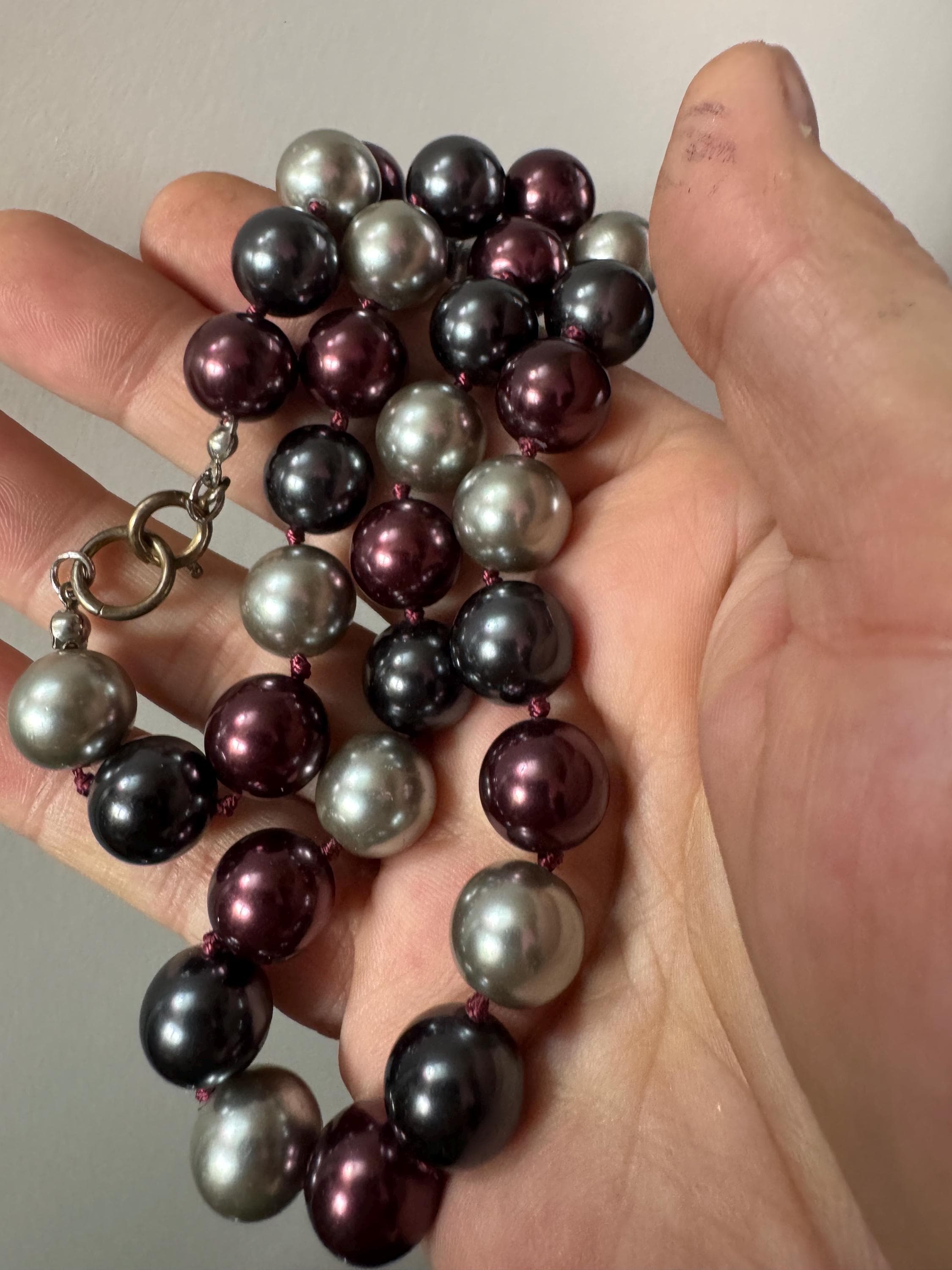 retro chunky steel grey , black and deep red large glass faux pearl wide choker necklace 48cm
