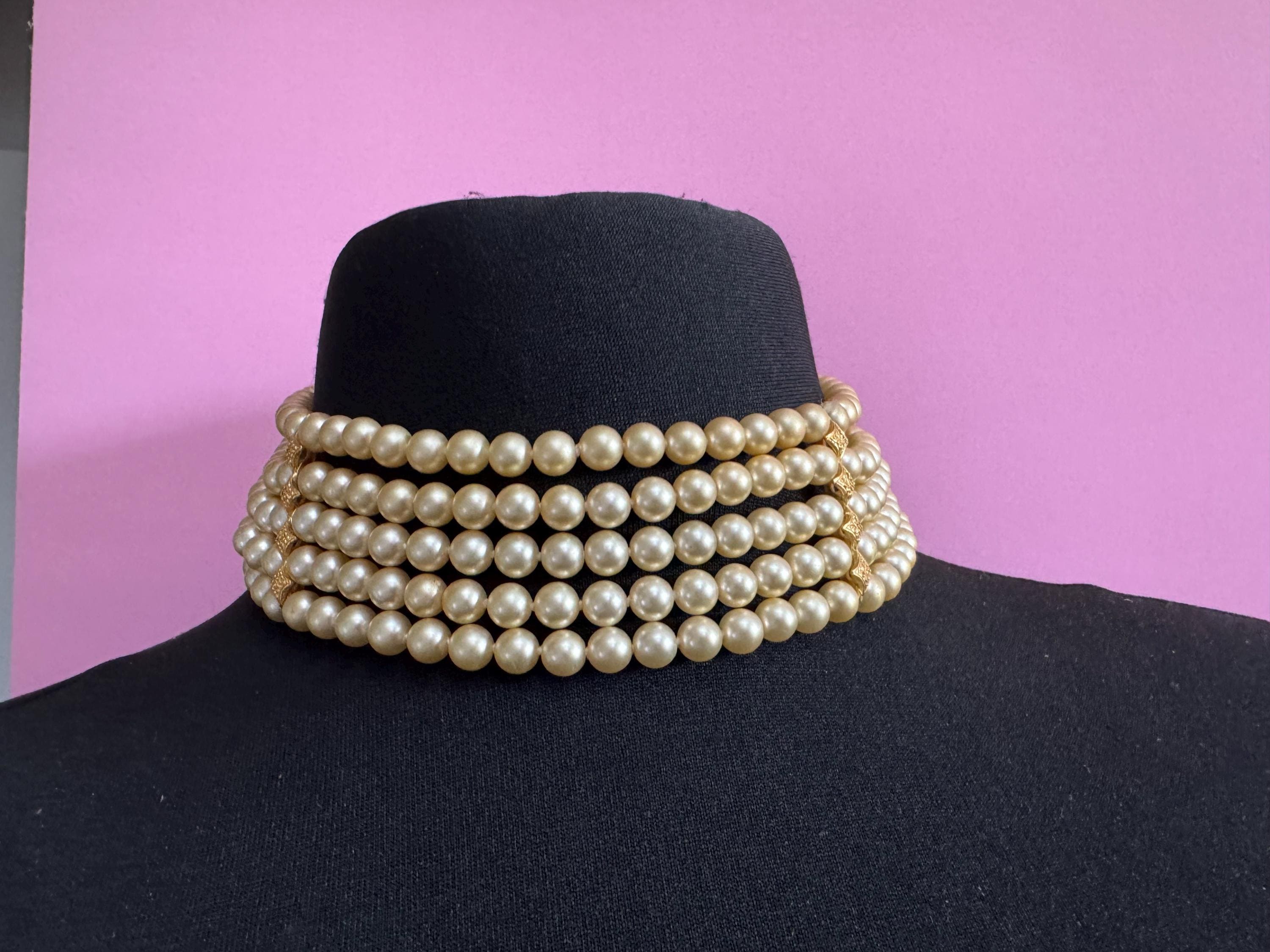 Vintage 36cm to 41cm sit on the neck 5 row Cream glass faux pearl choker necklace gold tone