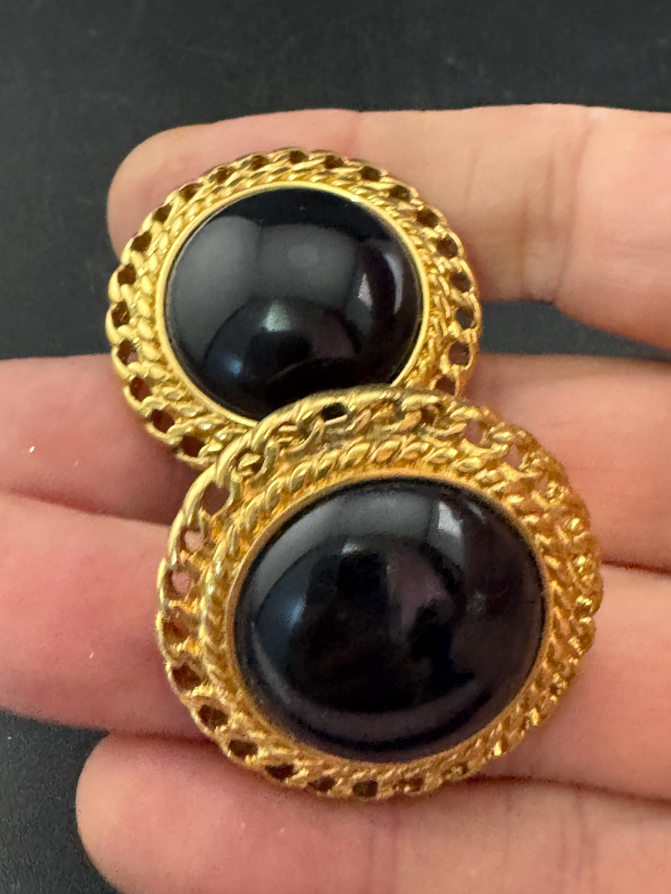 Oversized Signed MONET Gold tone black Cabochon clip on earrings