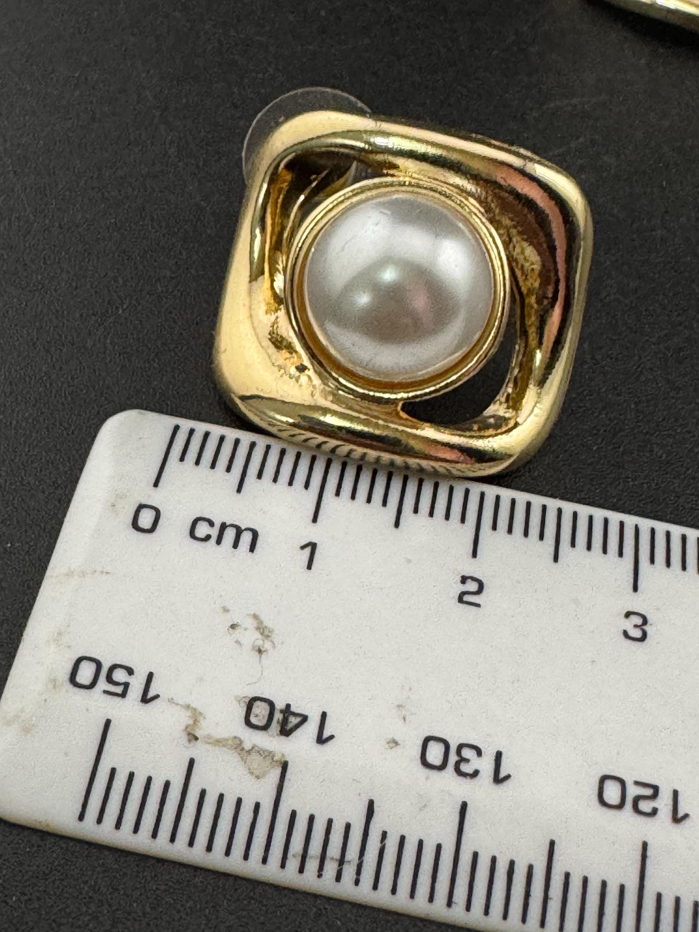 Vintage large gold tone squared surround modernist white faux pearl cabochon 2.5cm stud earrings for pierced ears
