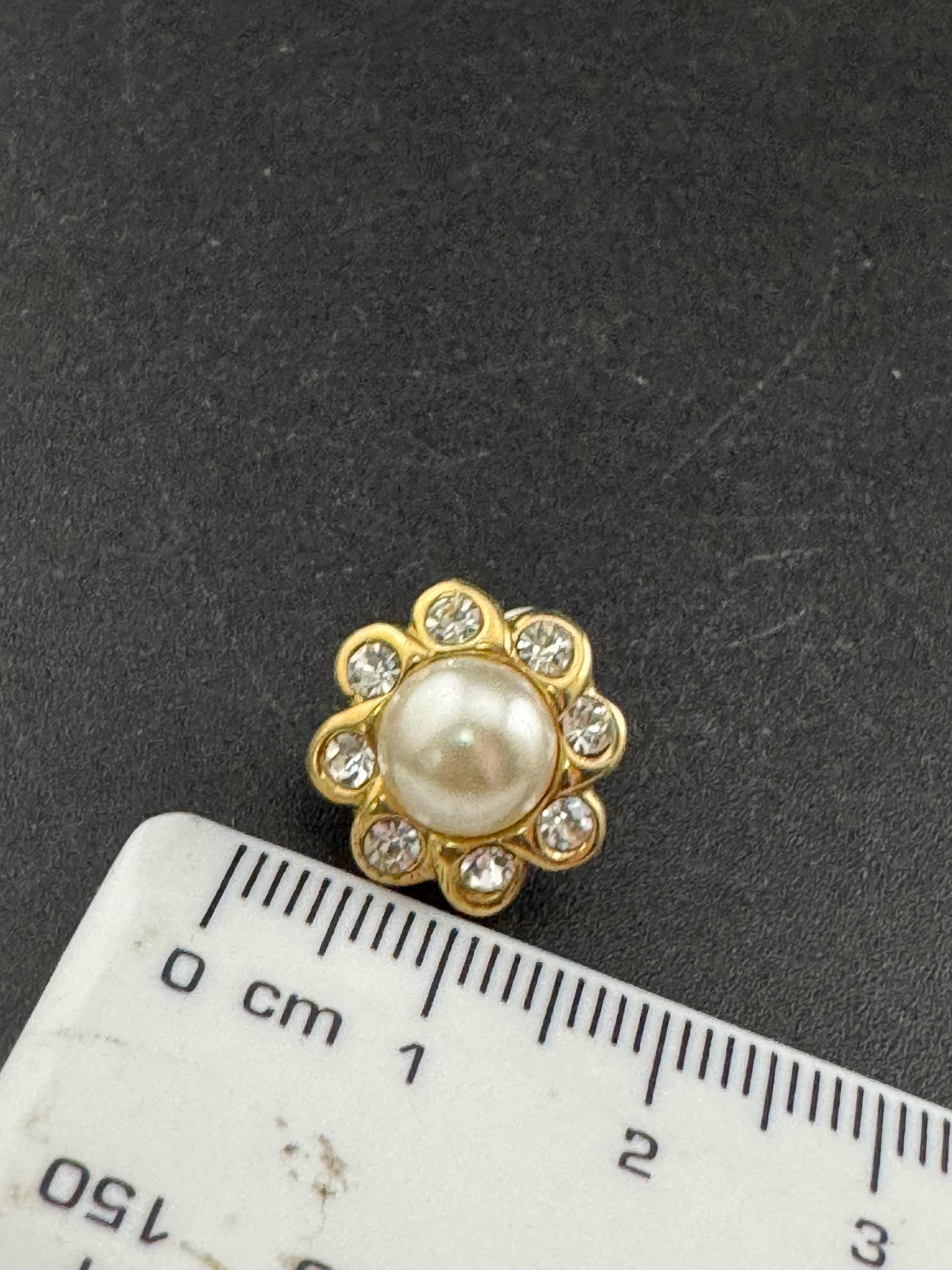Vintage Gold Tone Faux Pearl Stud Earrings: Diamanté Floral Design