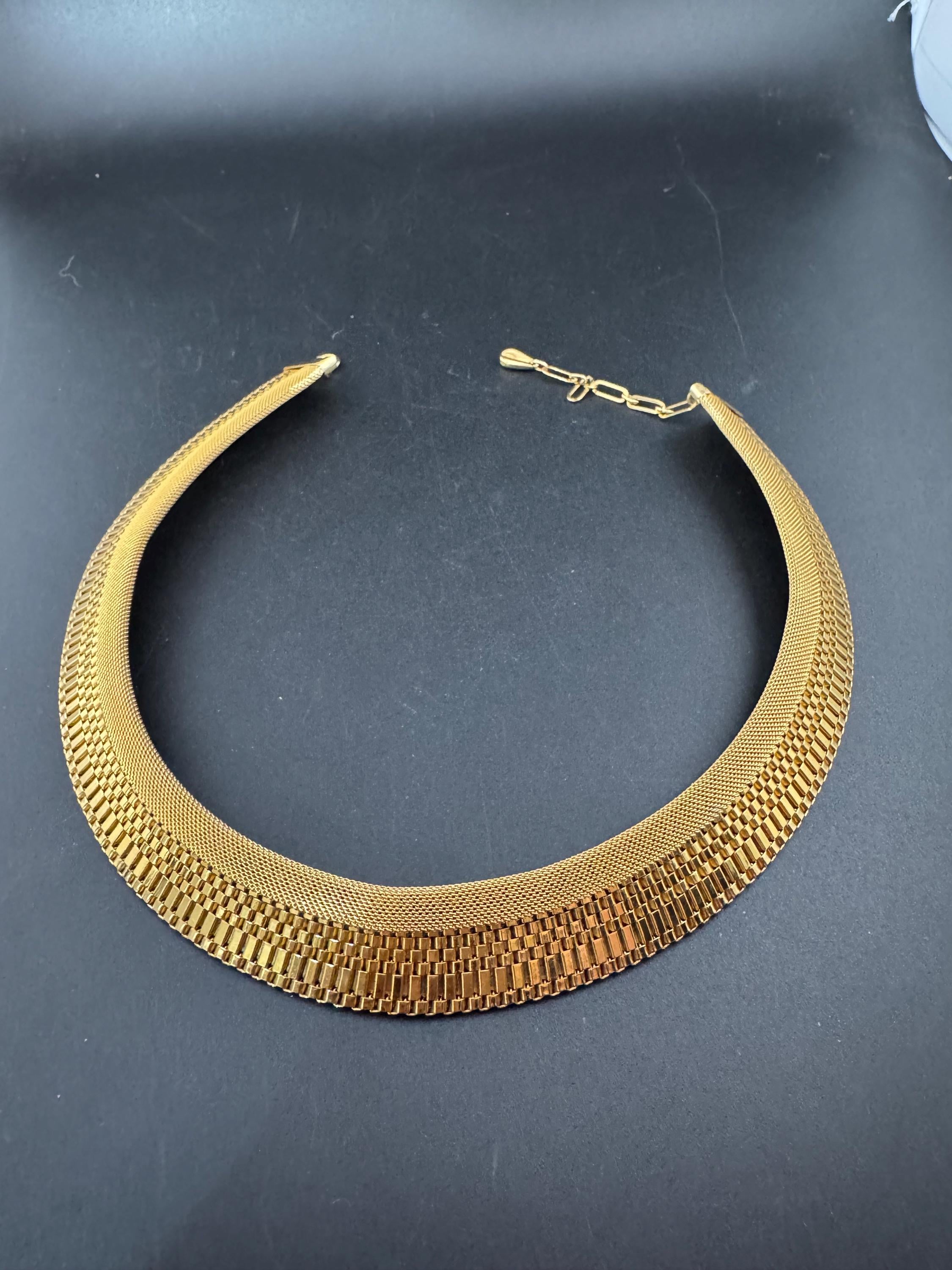 vintage modernist 2cm wide woven mesh gold choker necklace Vintage 1960s Gold plated