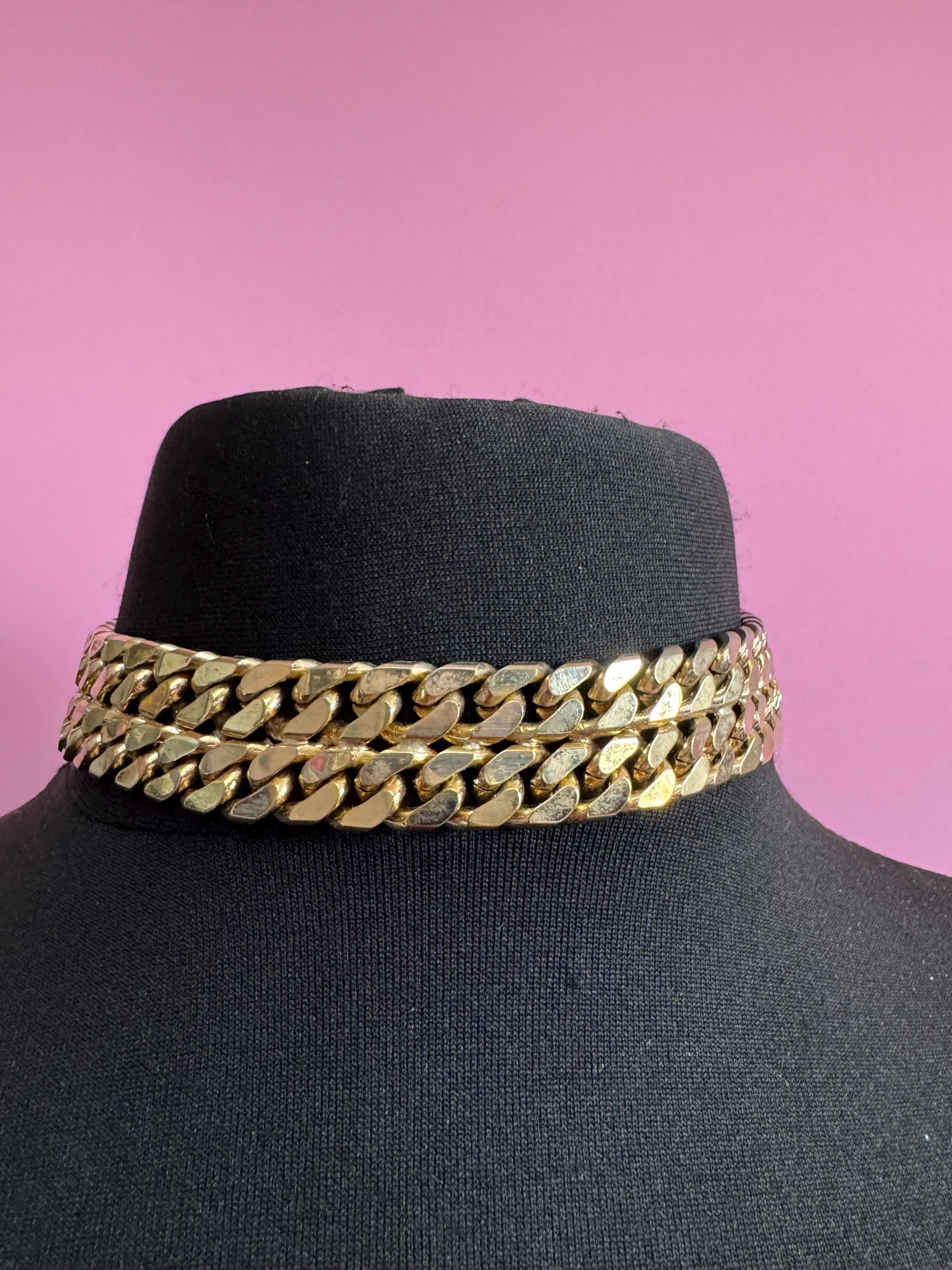 Retro petite fit 40cm weighty 1980s gold tone wide panther flat curb link choker necklace