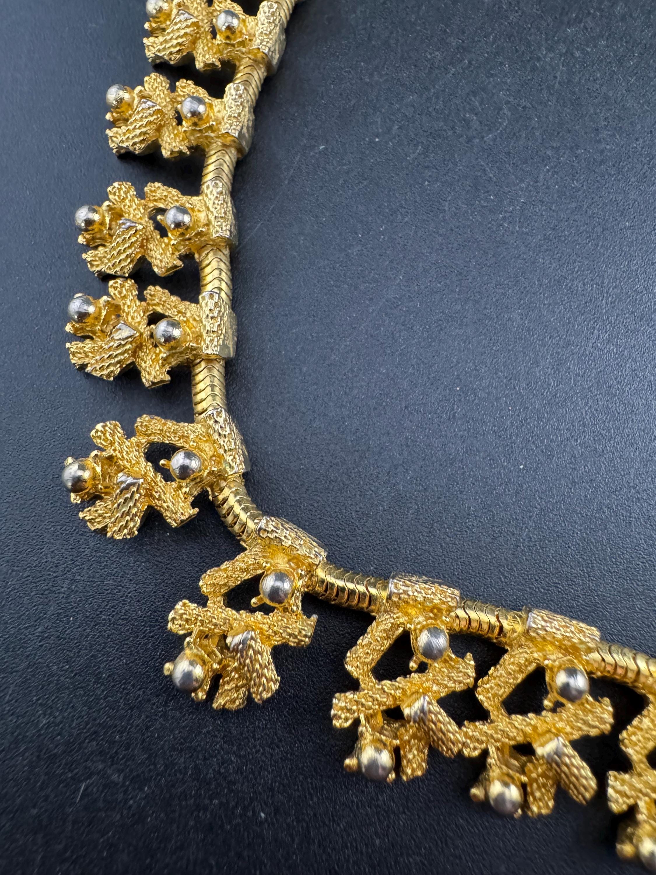 Vintage gold tone brutalist modernist textured panel link choker necklace, mid century