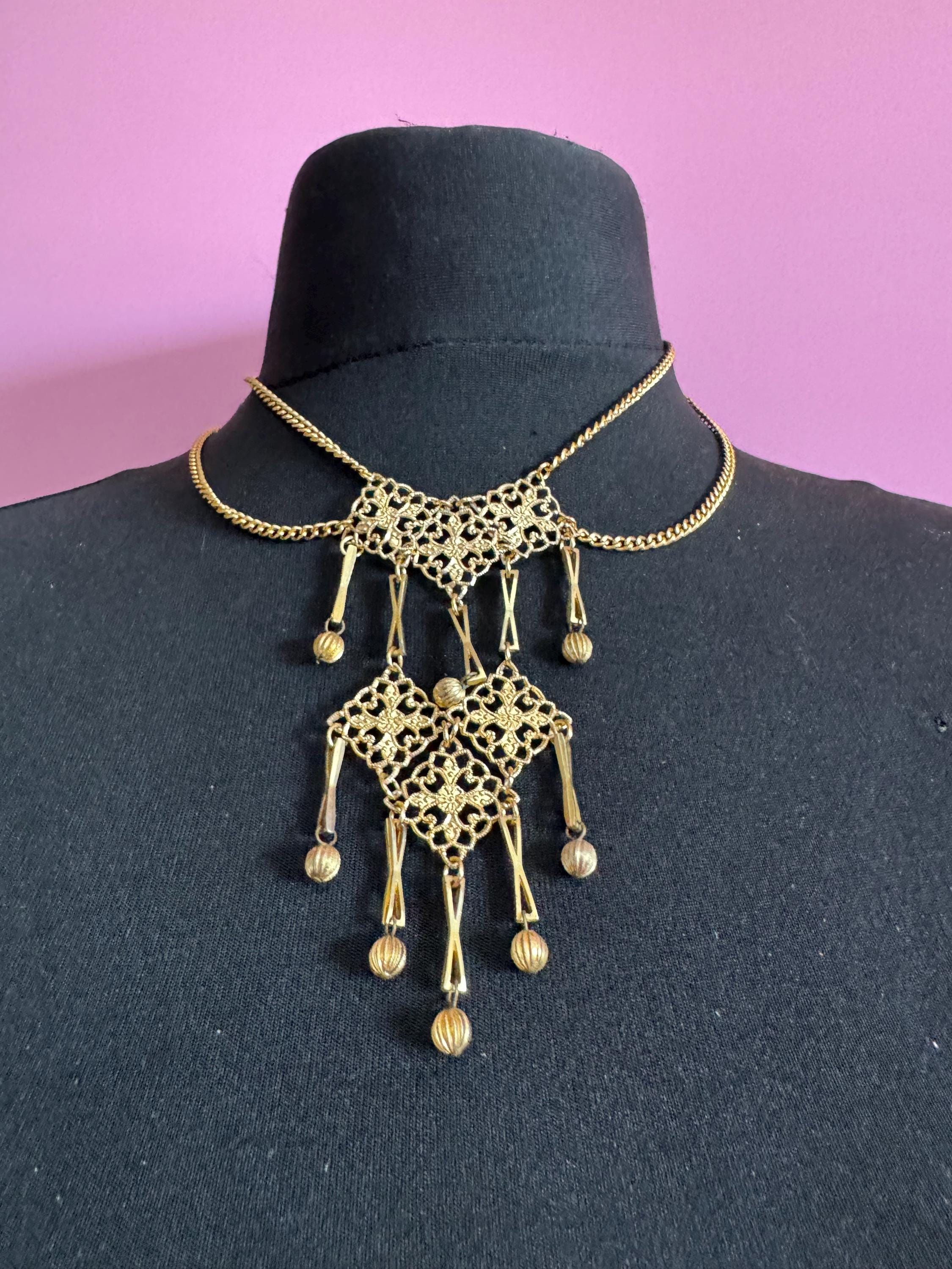 Mid century lightweight Eloxal aluminium gold tone bib drop necklace 50s 60s