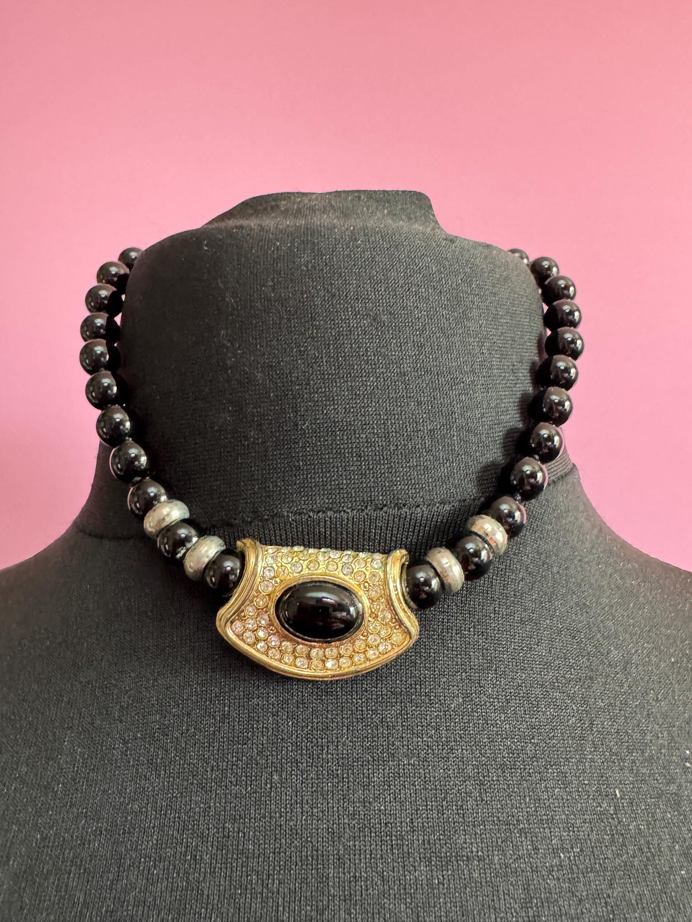 Petite fit, slim neck 37cm glass beaded gold tone rhinestone cabochon diamanté choker necklace