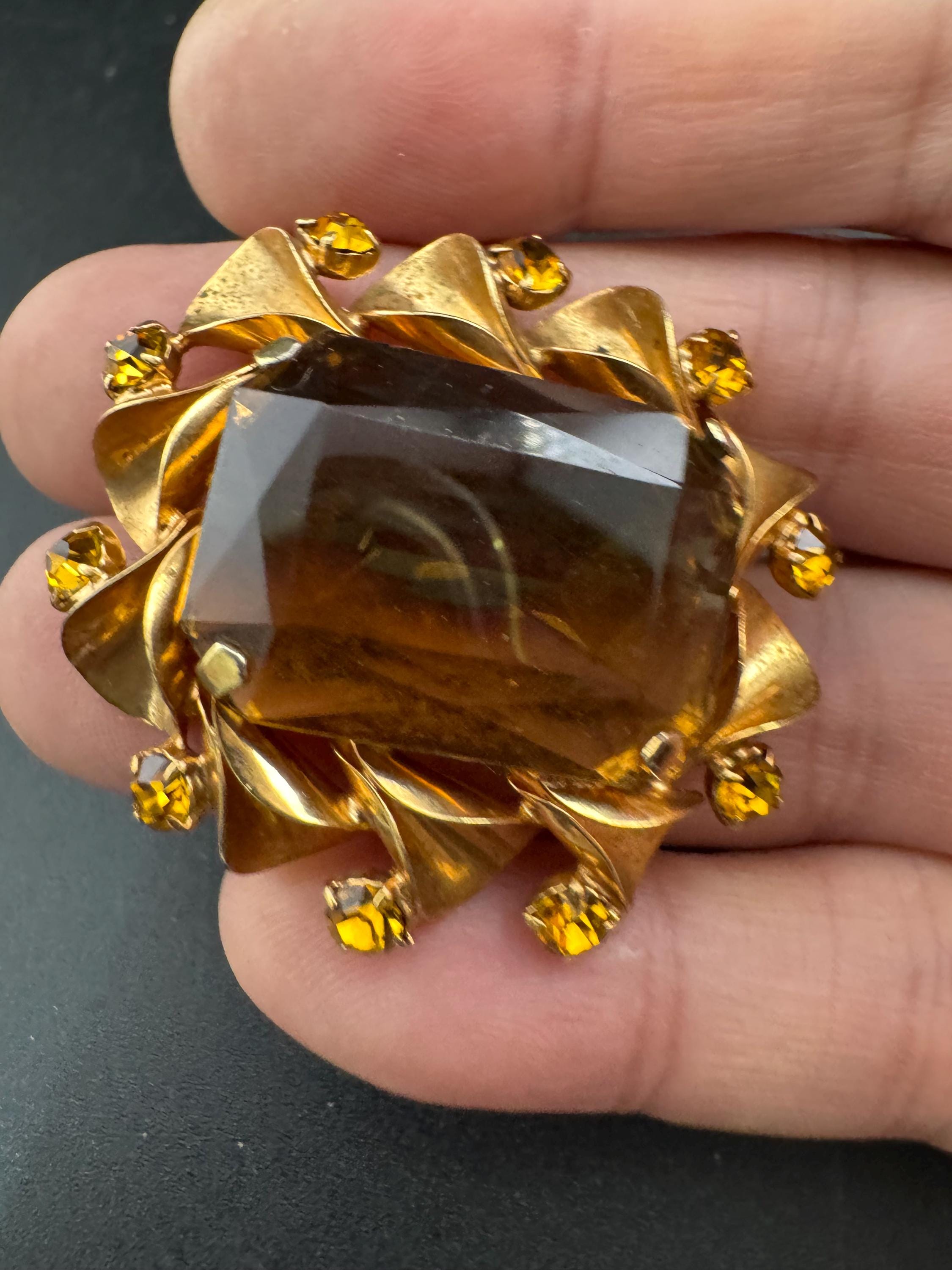 vintage orange citrine and brown cognac glass open back brooch 1950s