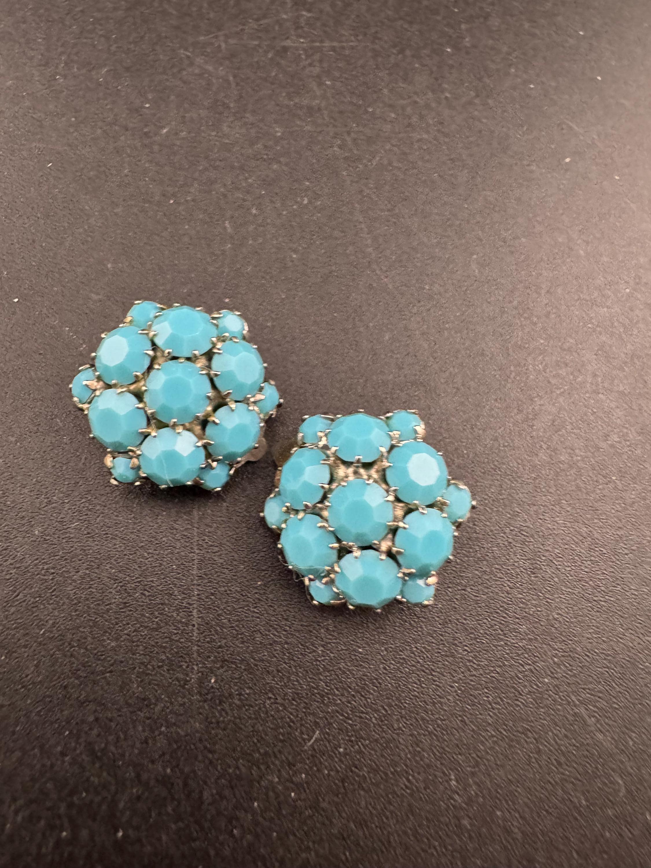 1970s Turquoise Glass Flower Earrings: Vintage Silver Tone Rhinestone Clip Ons