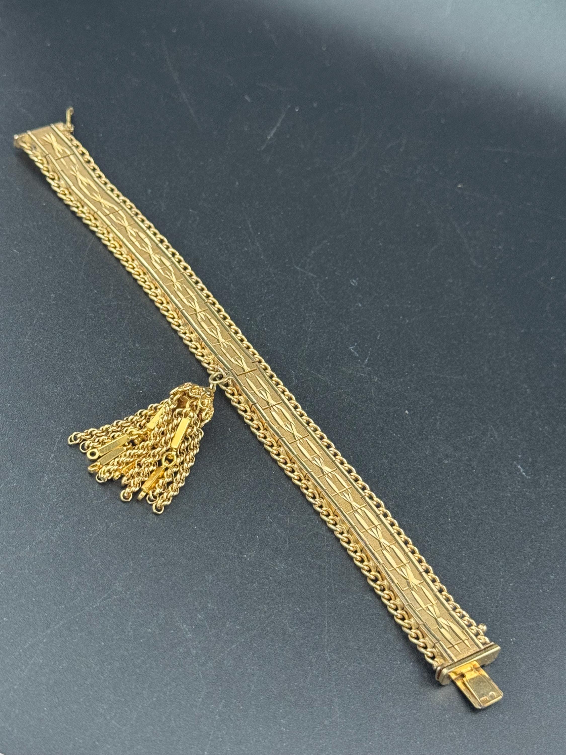 Vintage 1970s articulated flat textured gold plated wide chain etched tassel bracelet 20cm x 2cm