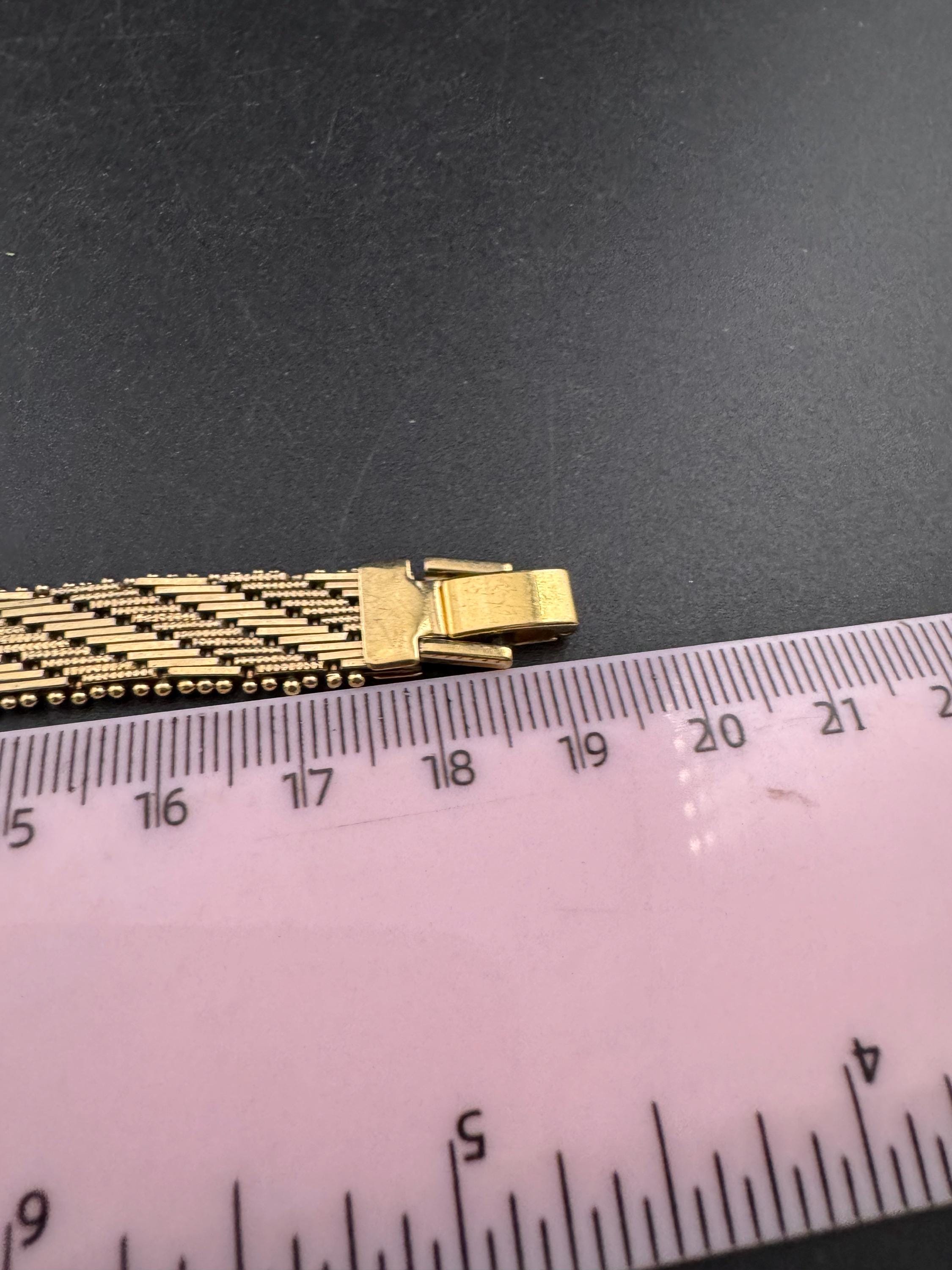 Vintage gold plated modernist slim flat textured articulated bracelet 19.5 x 1cm