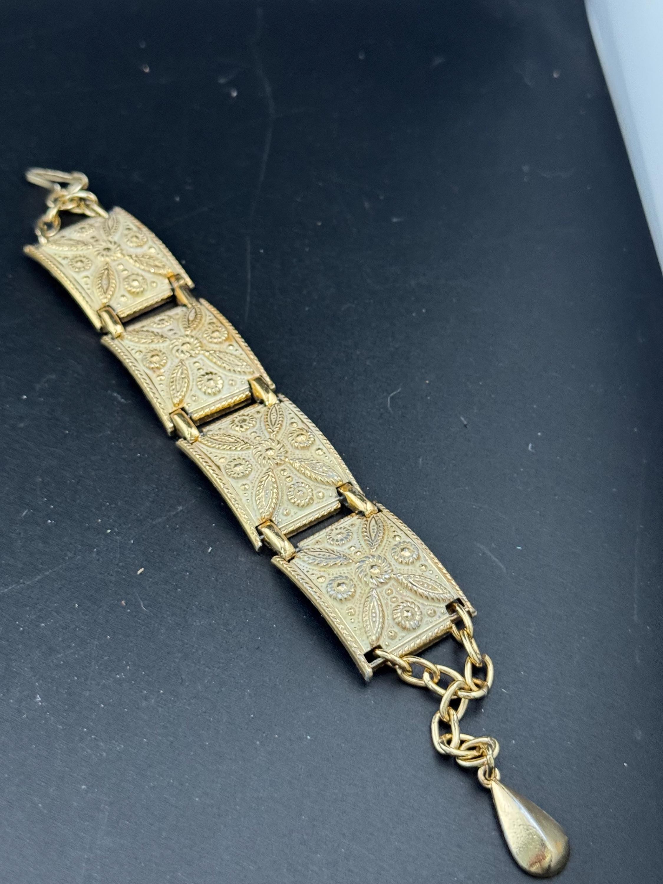 Vintage gold Tone cream enamel floral panel link bracelet lightweight aluminium Eloxal