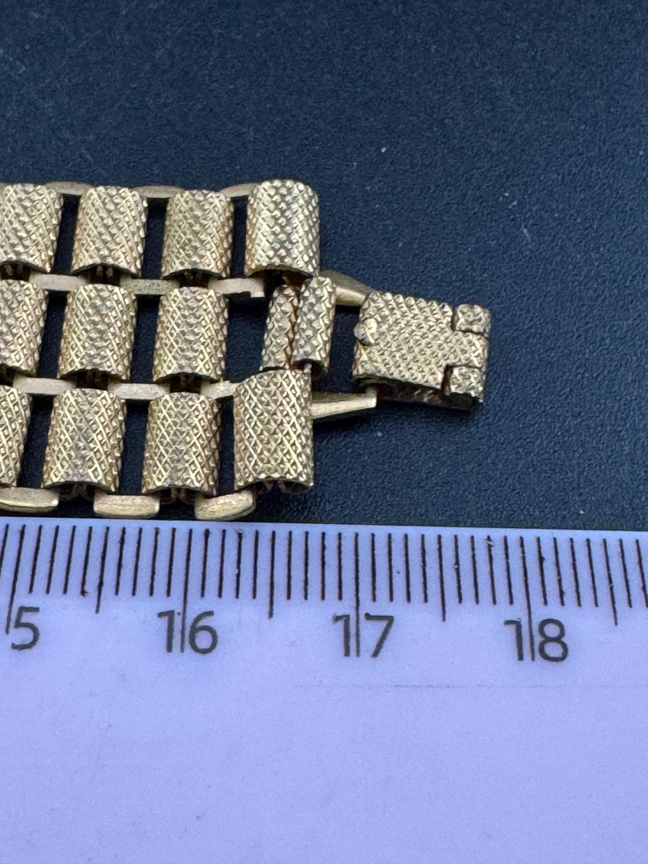 Petite size wrist Nice early mid century gold tone  panel link wide articulated bracelet 17.5cm x 2.5cm book chain design