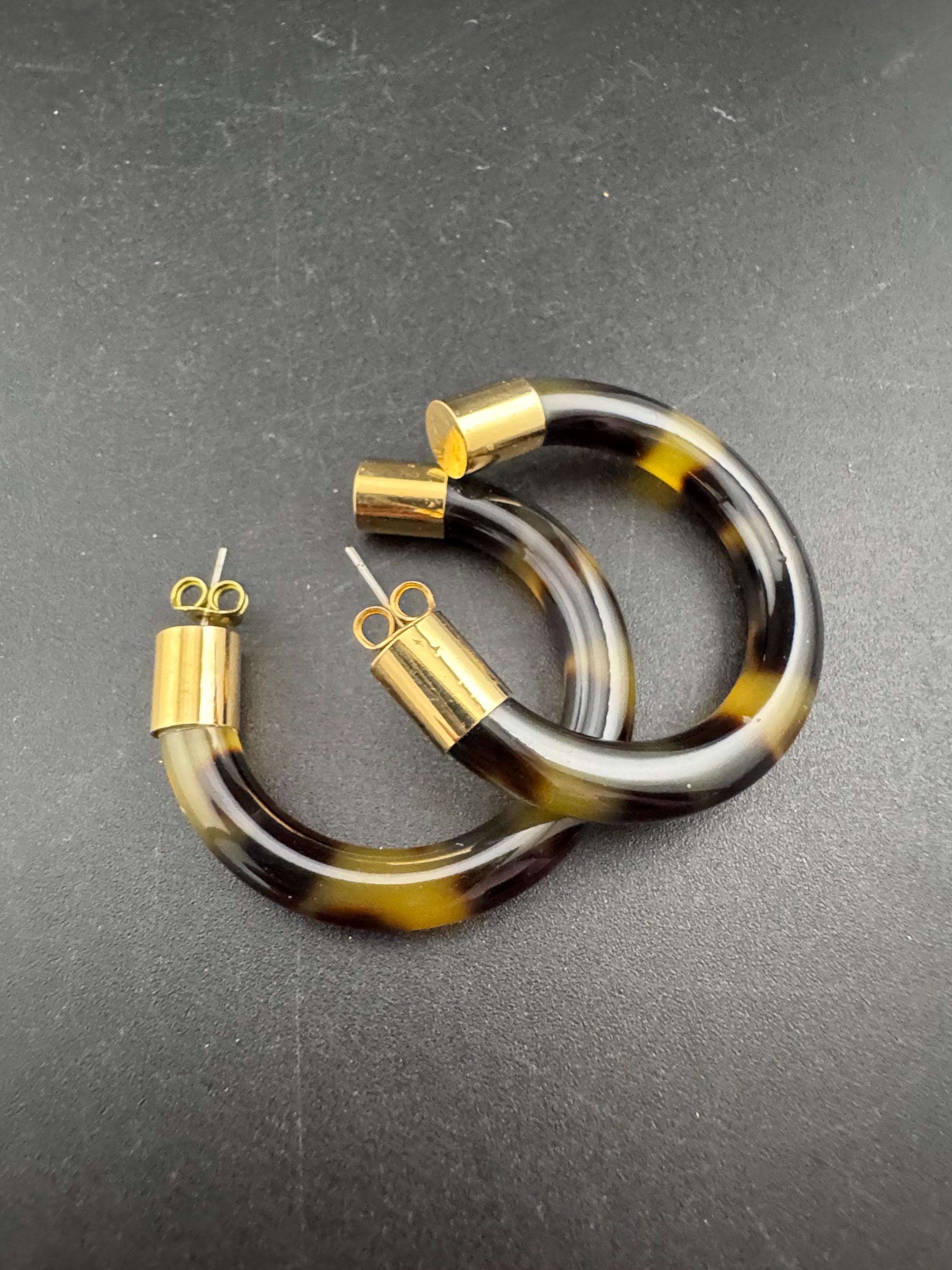 Retro pair of brown faux tortoiseshell  4cm gold tone hoop earrings