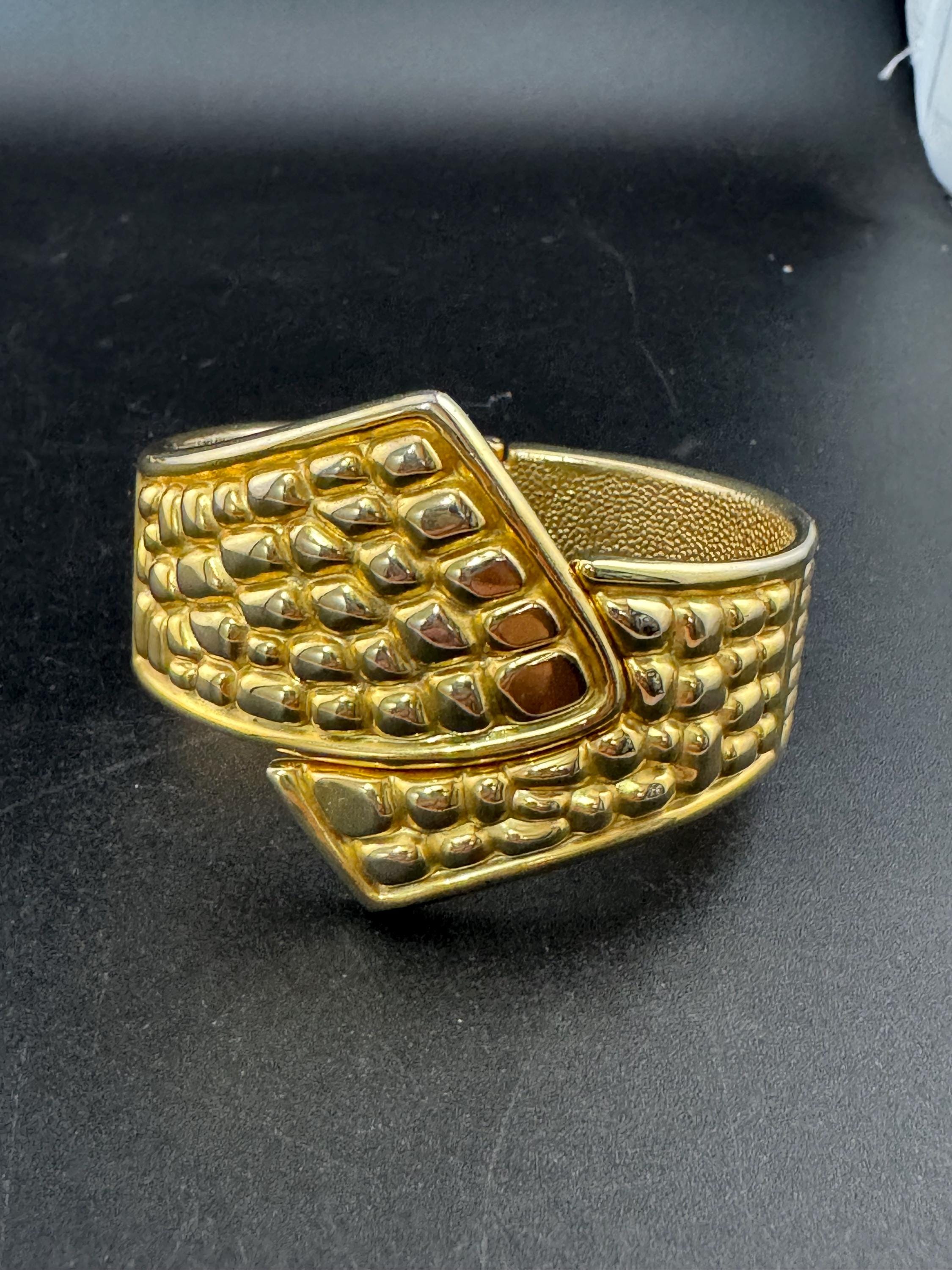Vintage chunky textured gold wide clamper bangle Bracelet 1980s 1990s