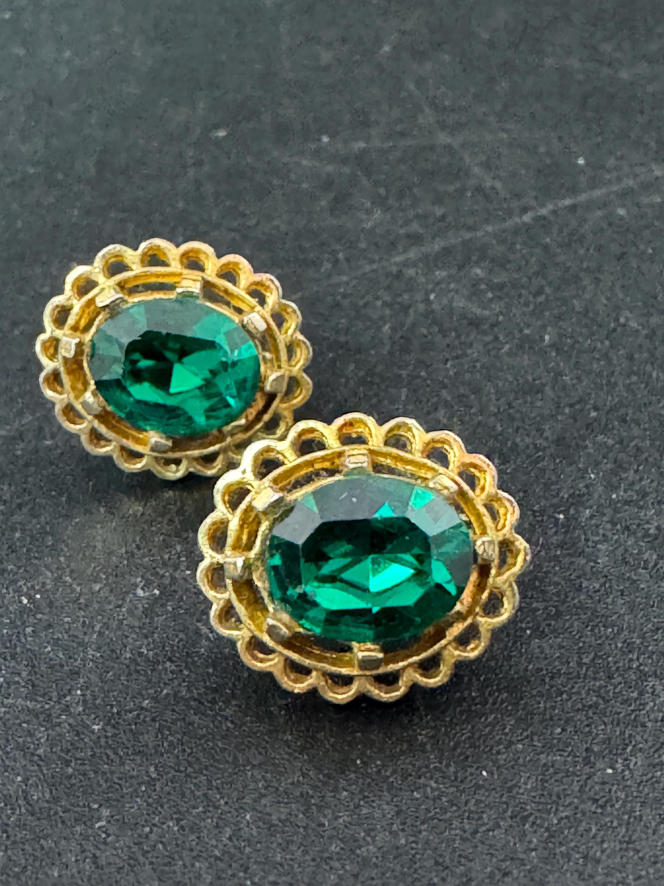 Vintage Gold Tone Green glass diamanté Clip On Earrings, Emerald Rhinestone studs