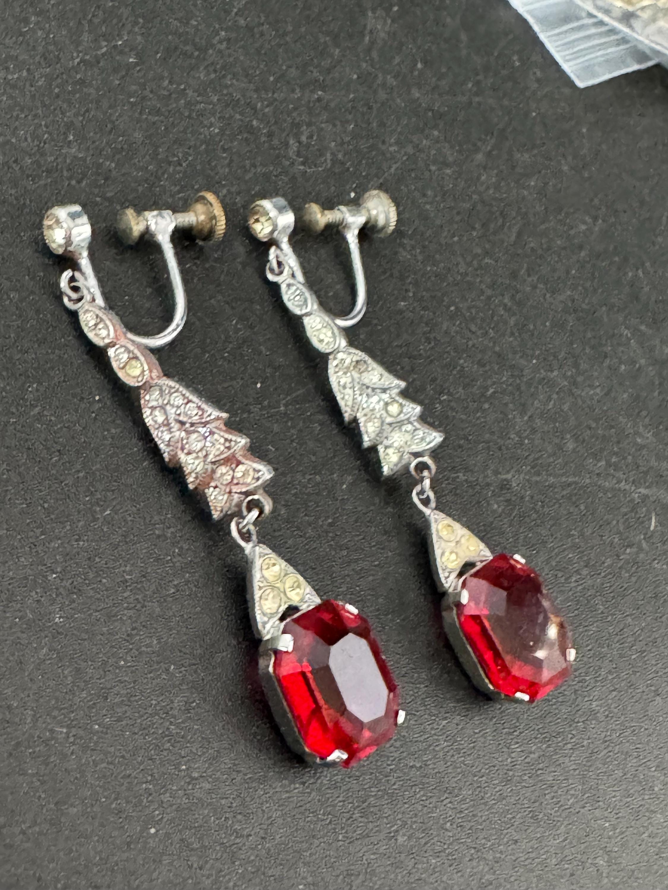 Vintage pink ruby Rhinestone Long Drop screw back Clip on Earrings