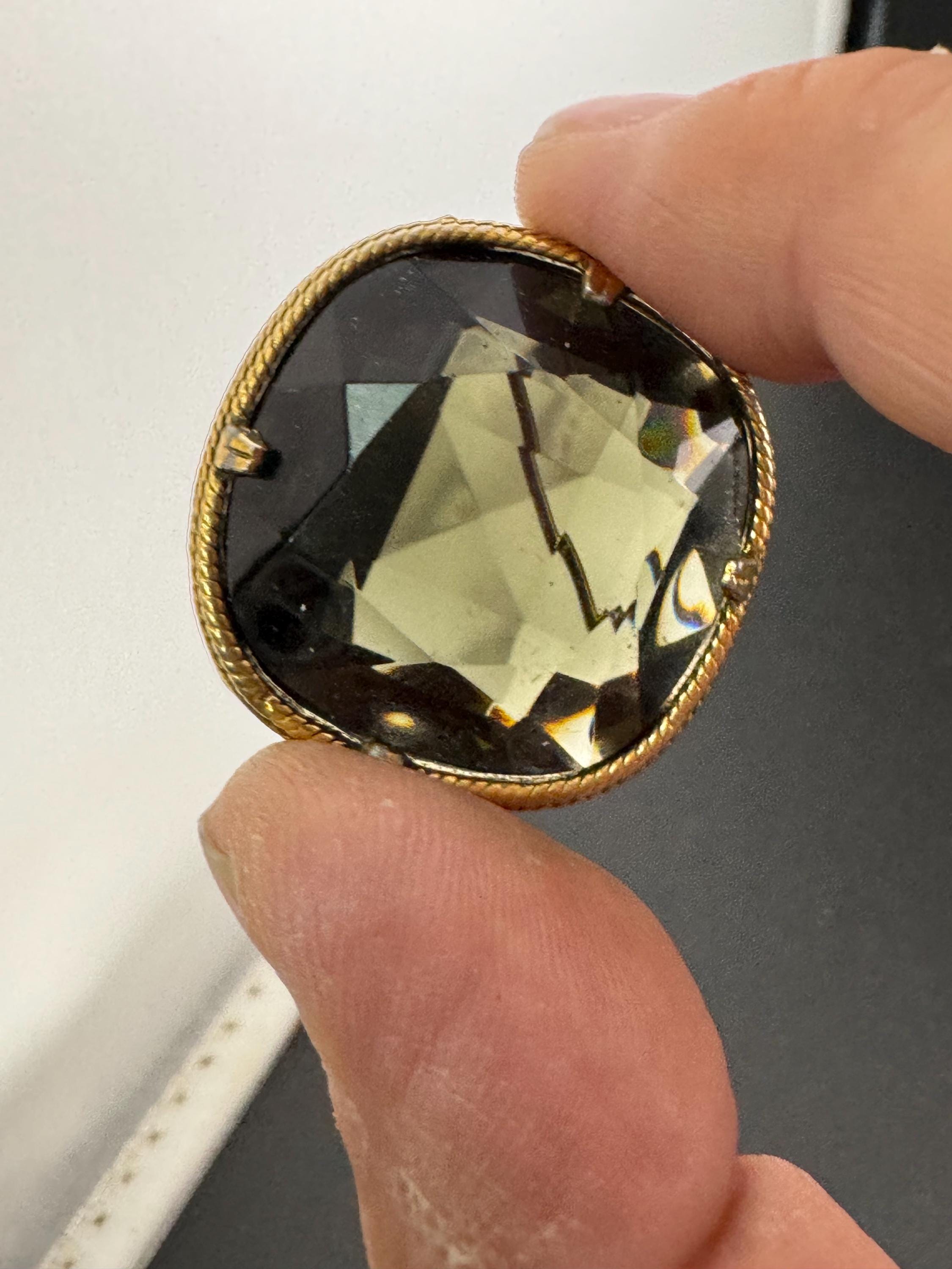 Vintage gold tone grey gallery edge glass brooch
