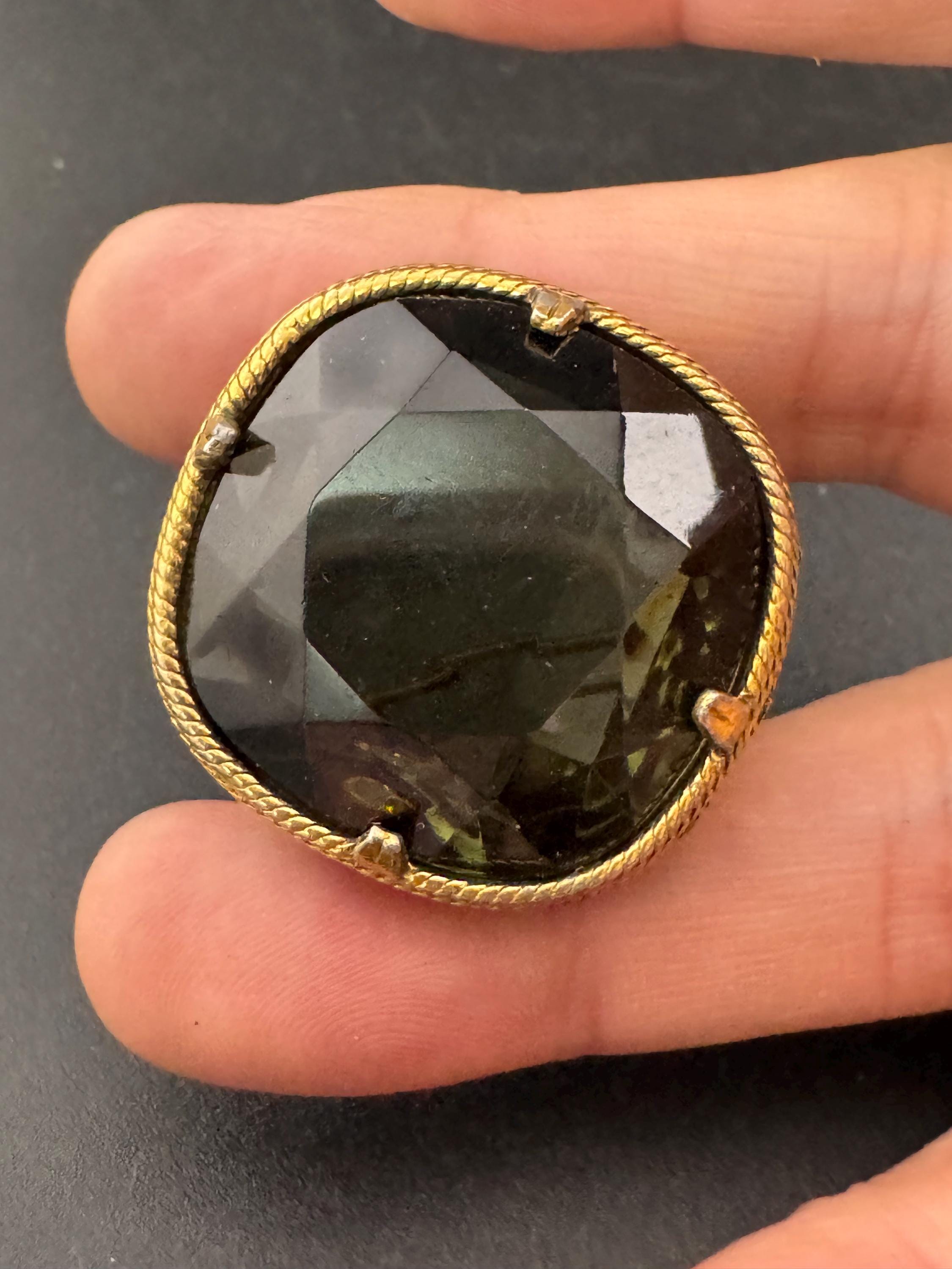 Vintage gold tone grey gallery edge glass brooch