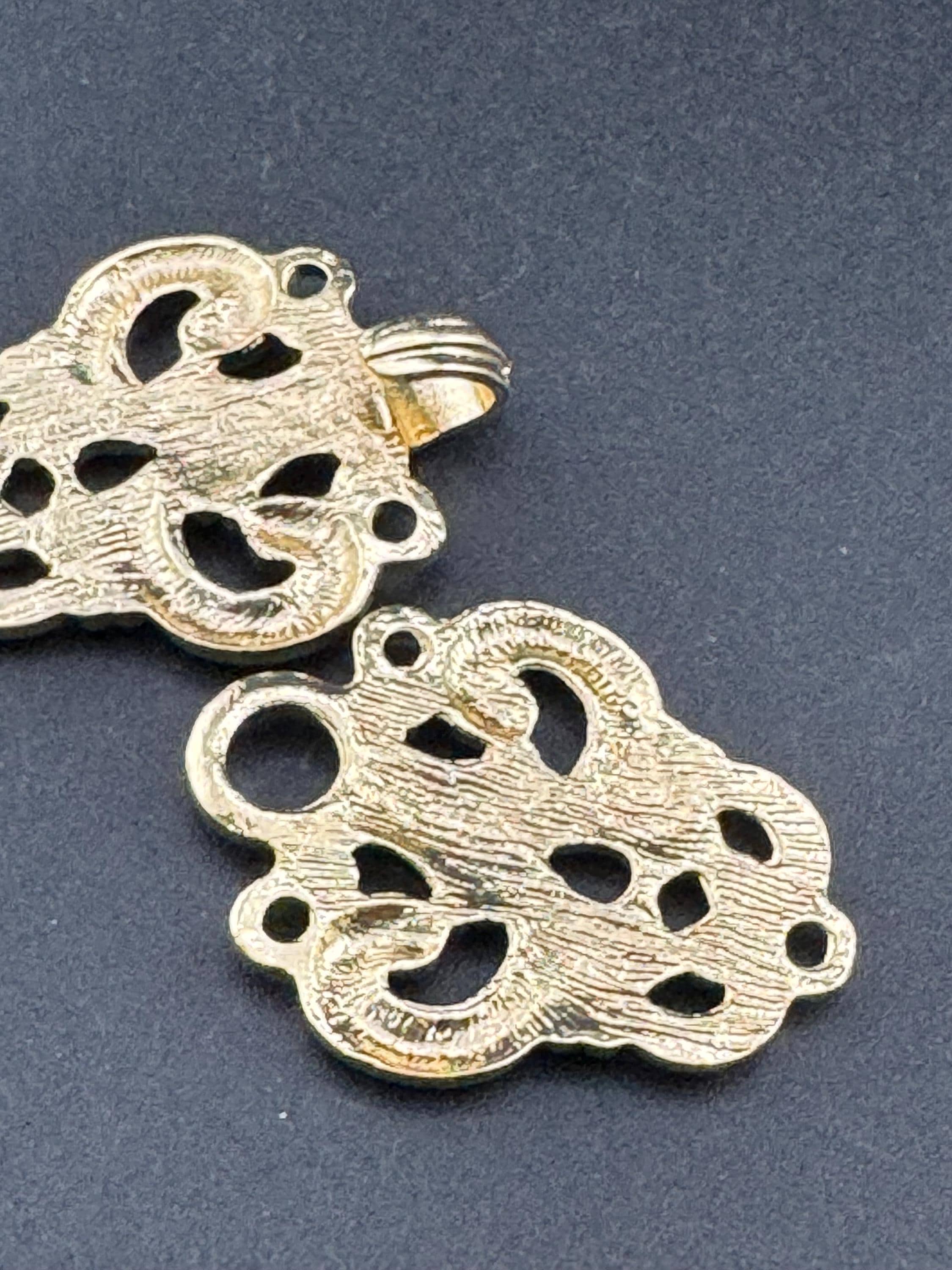 gold double belt buckle , sewing clothing cardigan cloak clasp