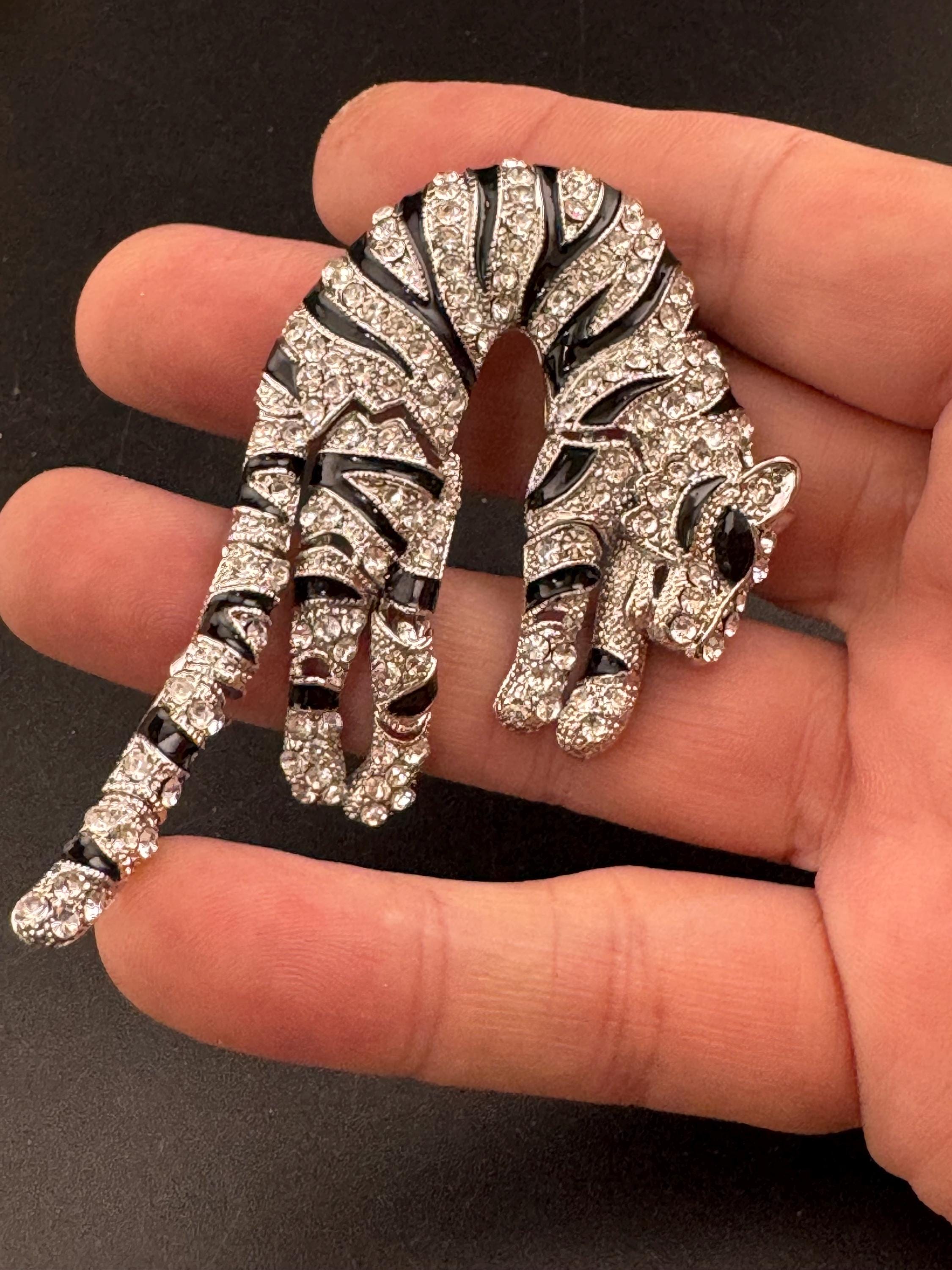 Large 7cm vintage Black and White rhinestone Diamanté Big Cat tiger  brooch